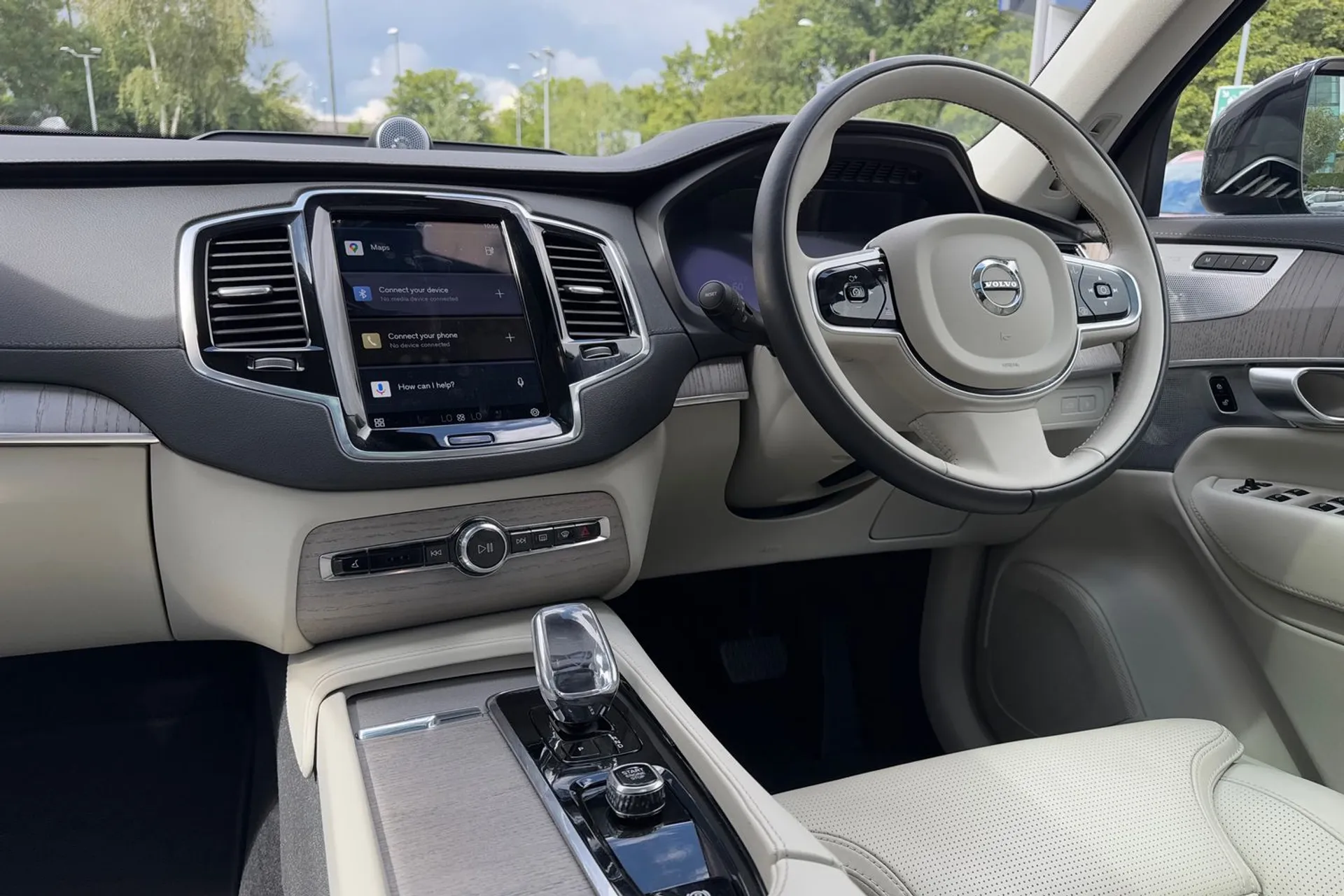 Volvo XC90 thumbnail image number 36