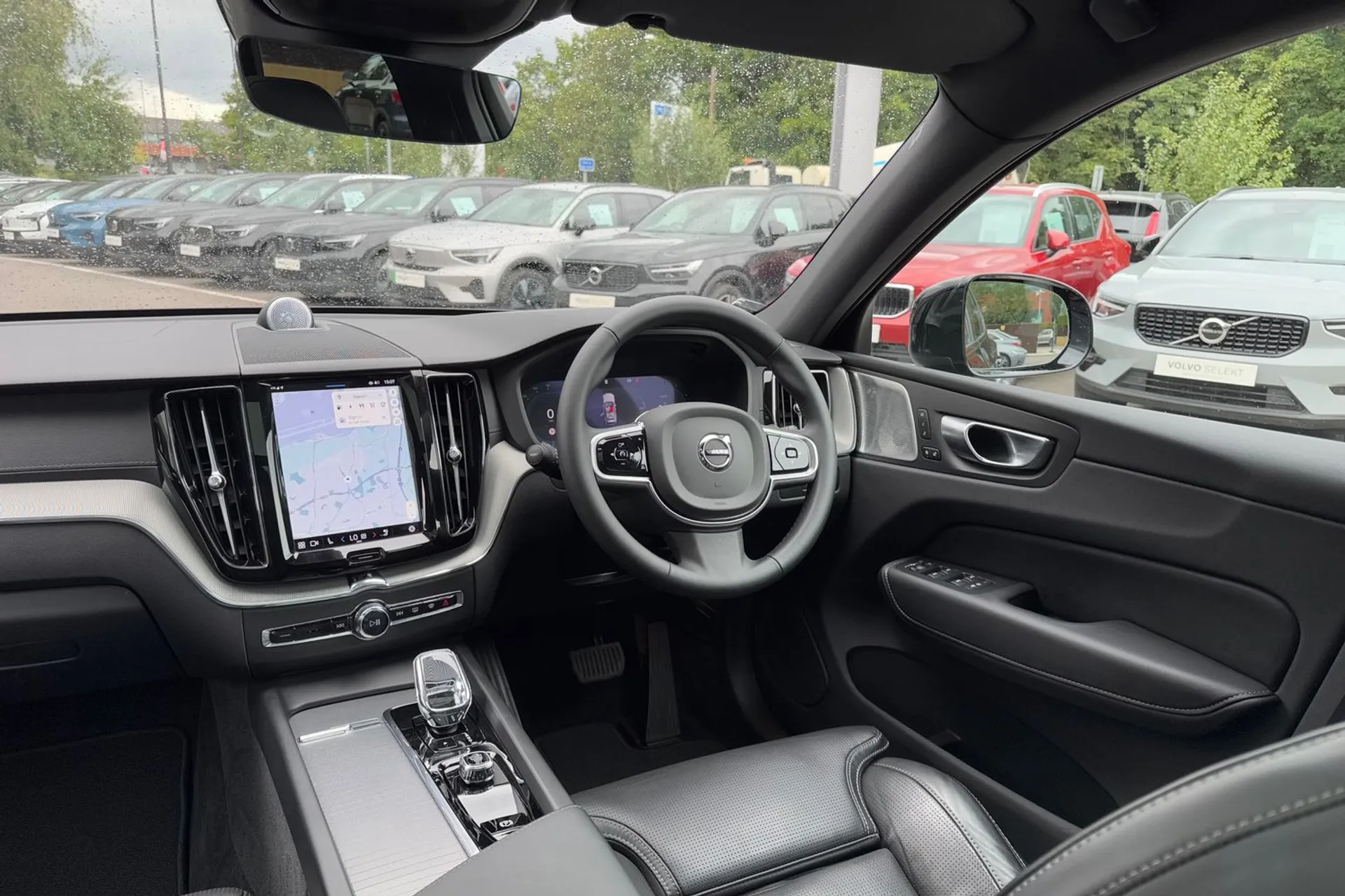 Volvo XC60 thumbnail image number 32
