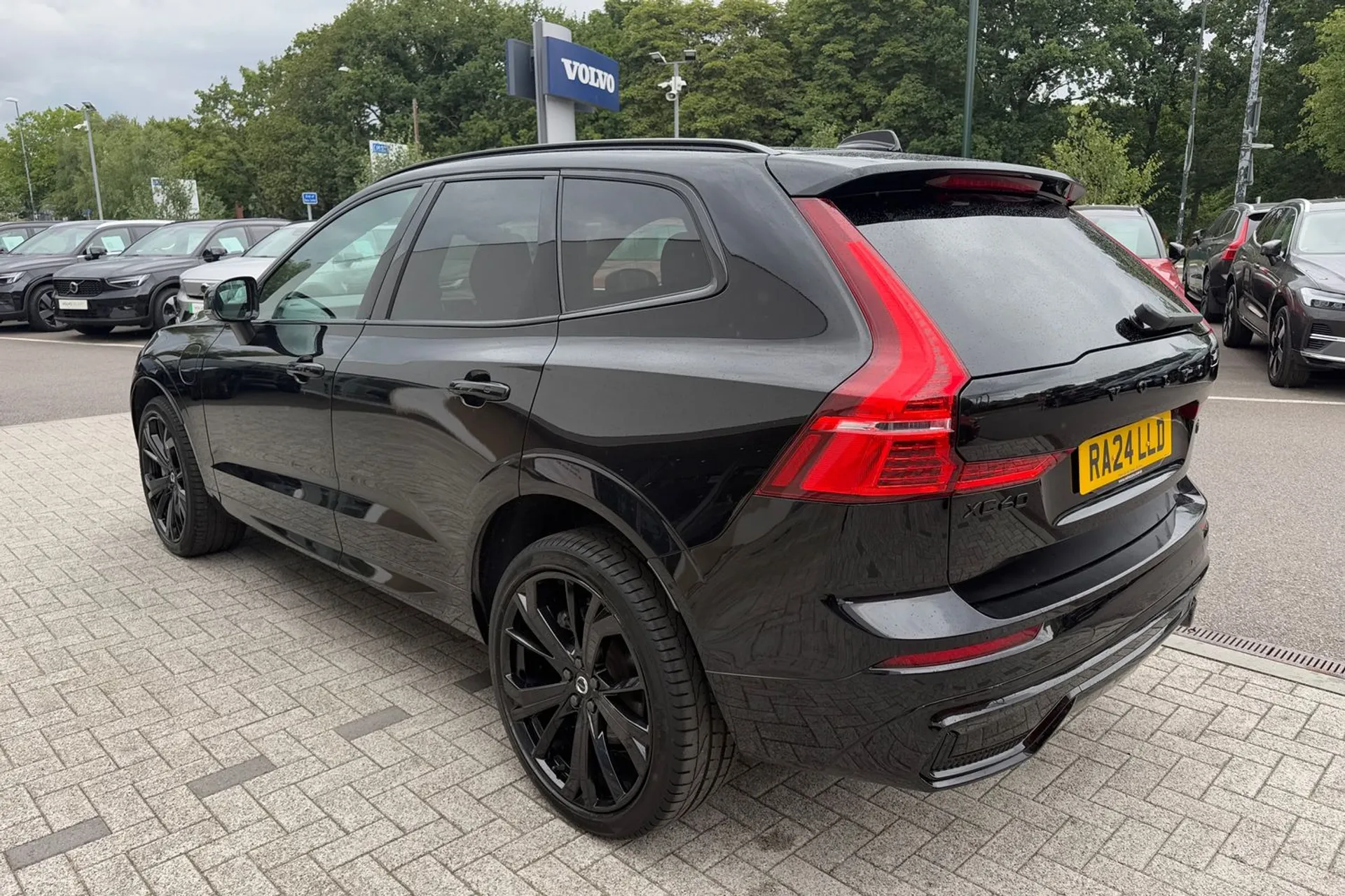 Volvo XC60 thumbnail image number 9