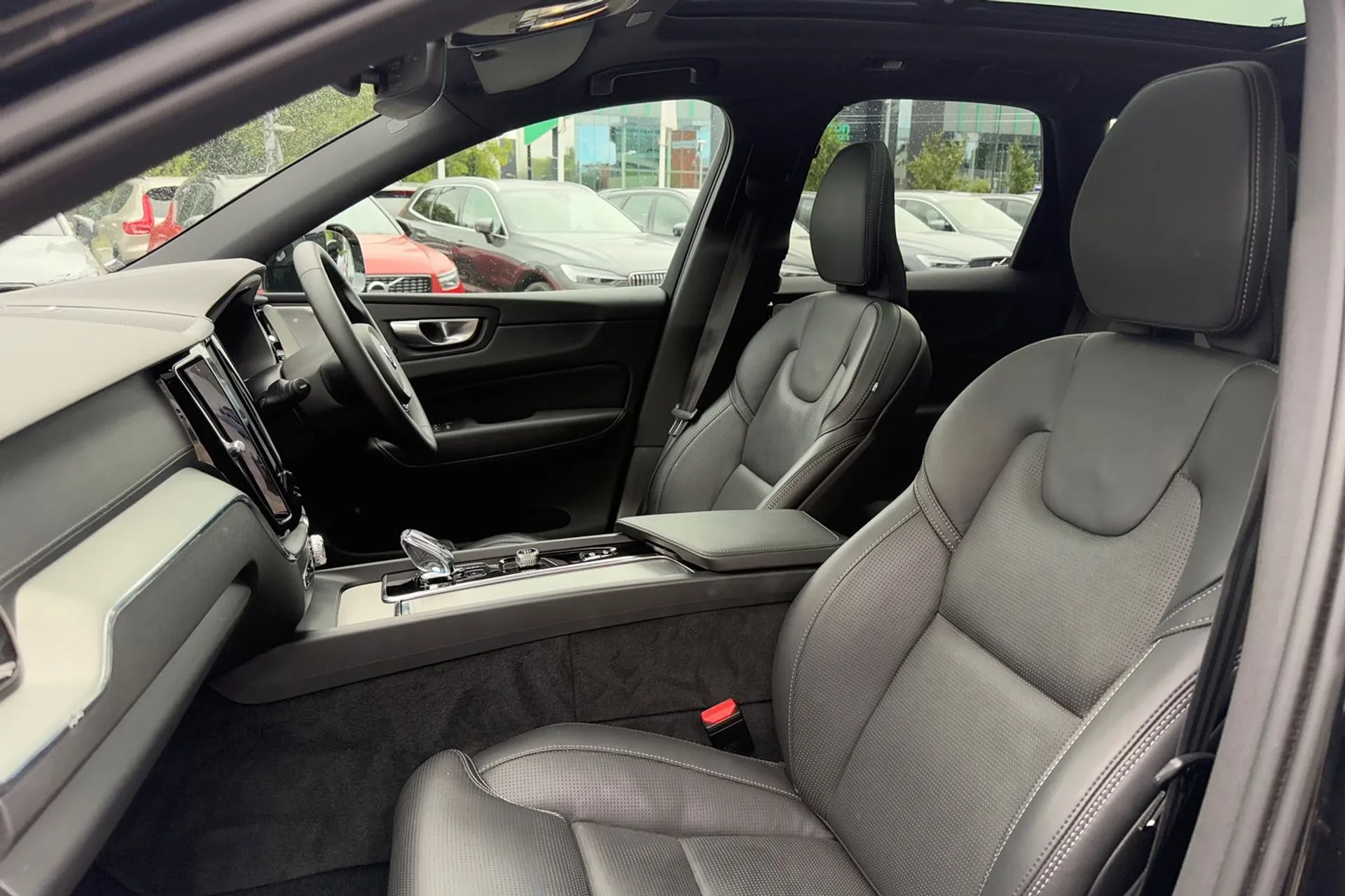Volvo XC60 thumbnail image number 27