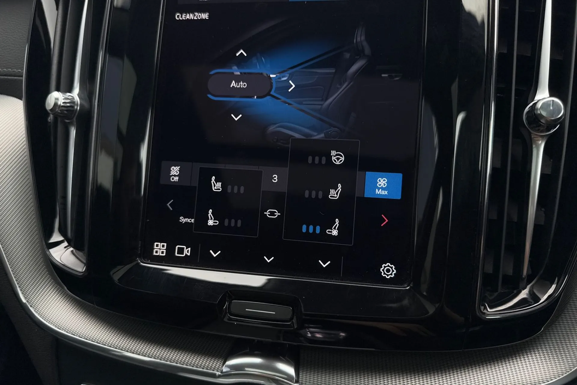 Volvo XC60 thumbnail image number 40