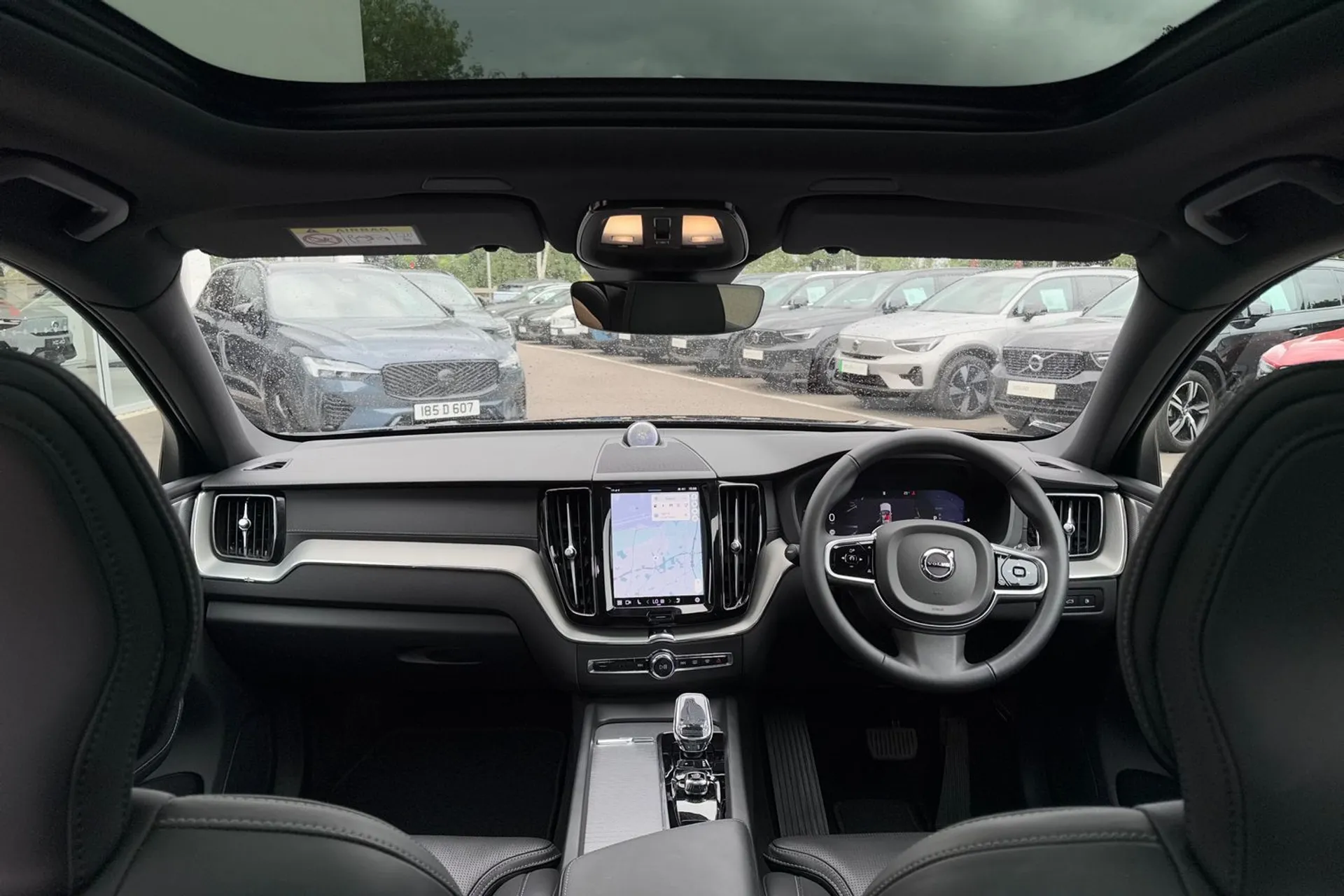 Volvo XC60 thumbnail image number 3