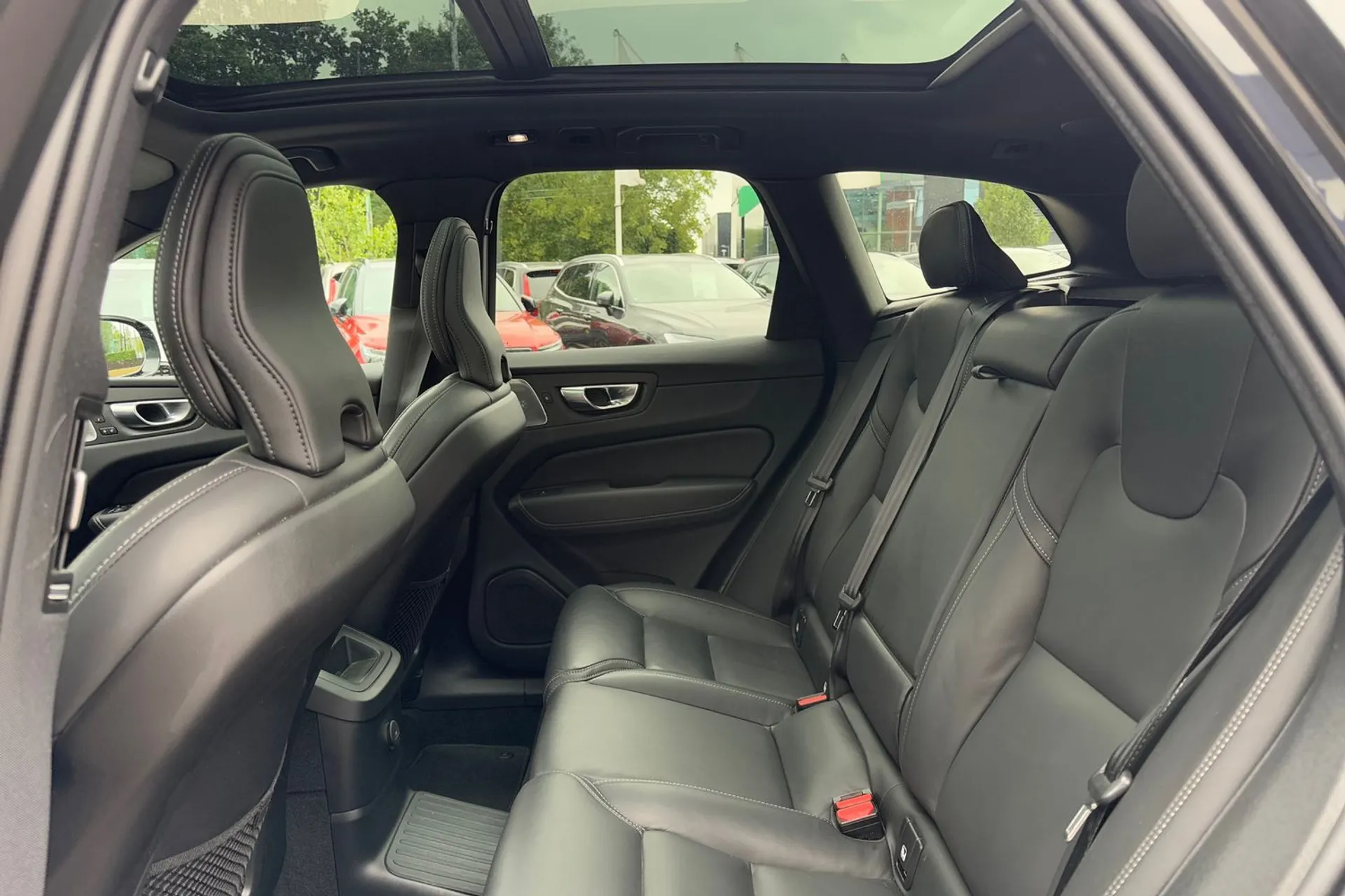 Volvo XC60 thumbnail image number 29