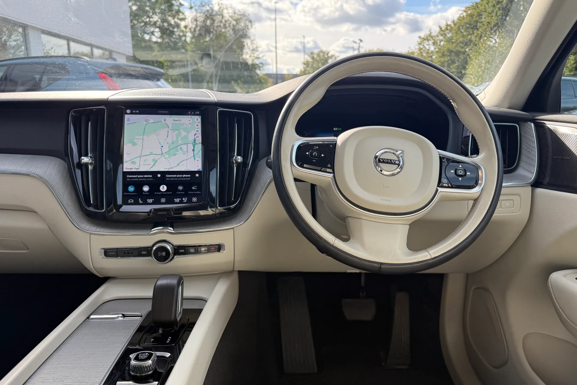 Volvo XC60 thumbnail image number 35