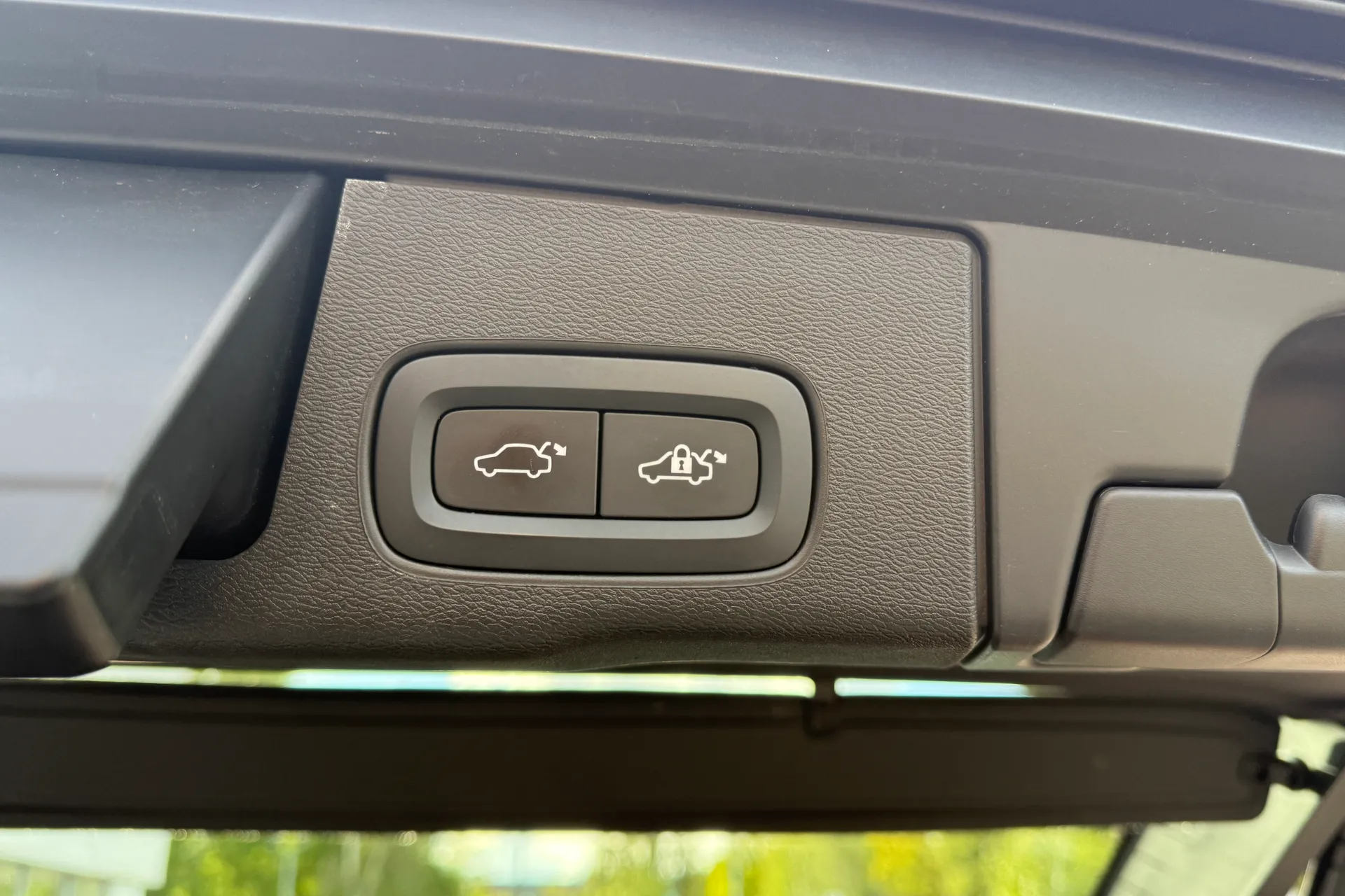 Volvo XC60 thumbnail image number 22