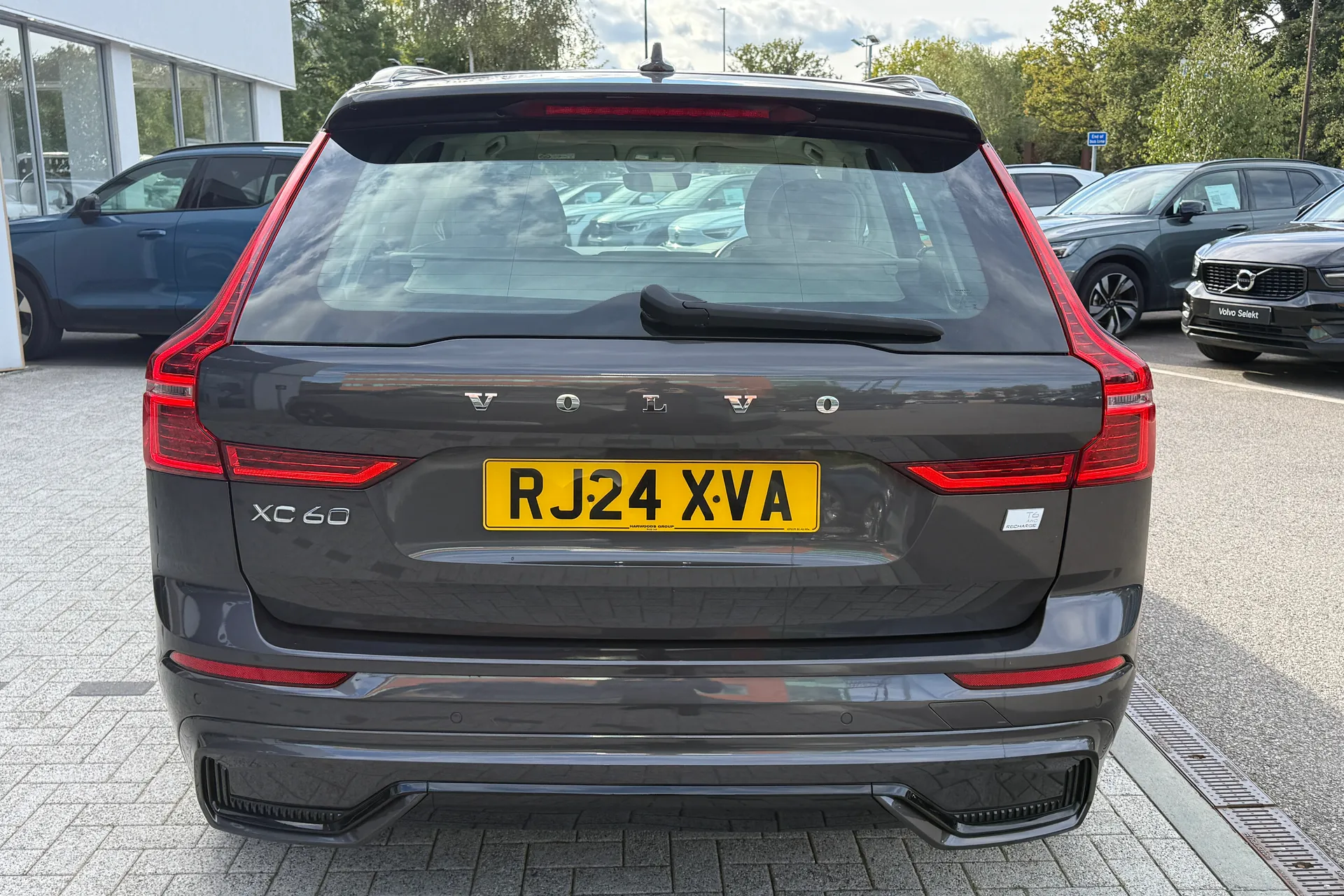Volvo XC60 thumbnail image number 10