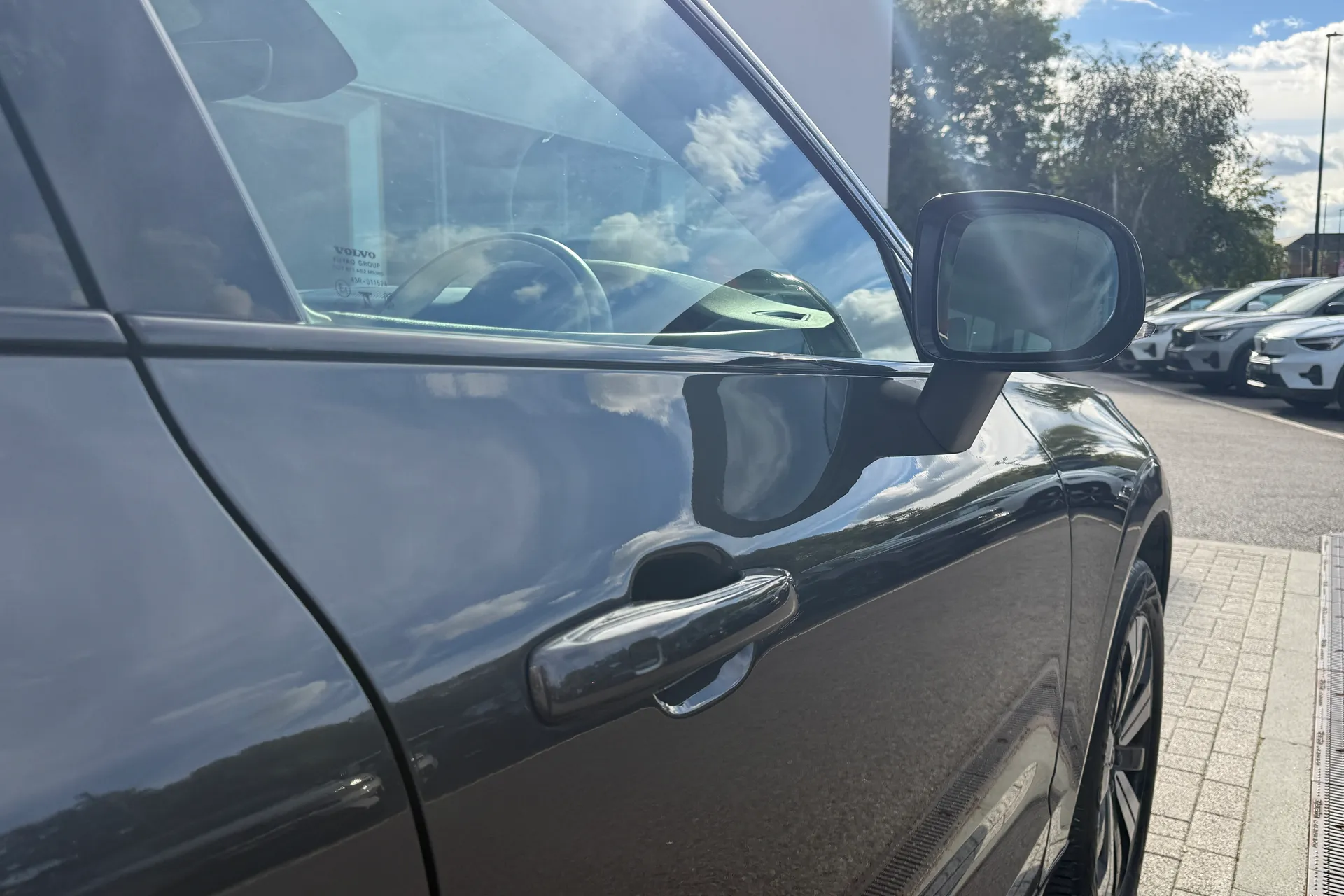 Volvo XC60 thumbnail image number 16