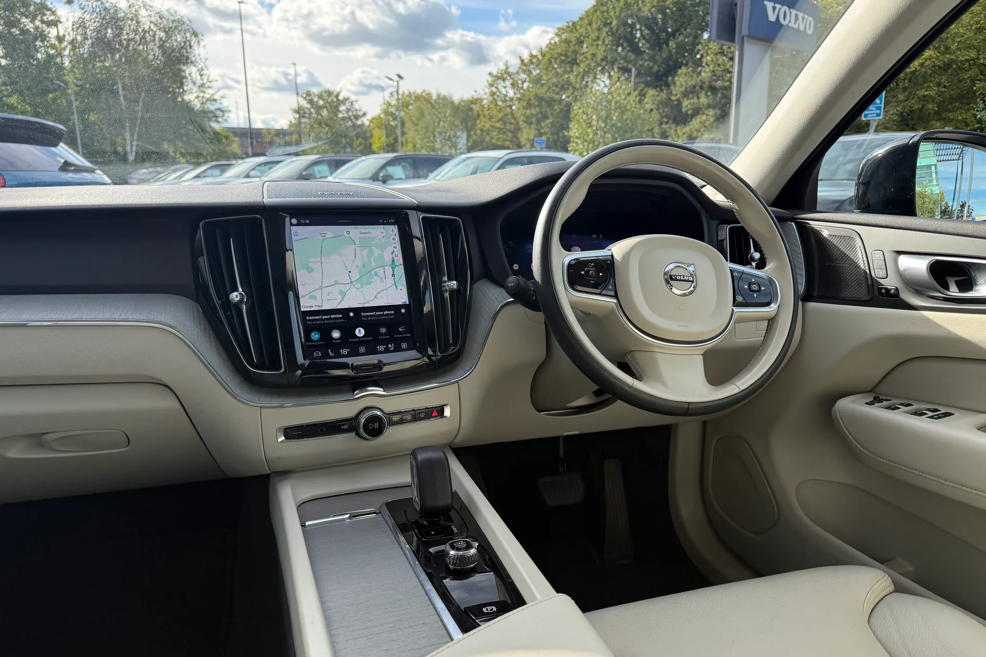 Volvo XC60 thumbnail image number 36