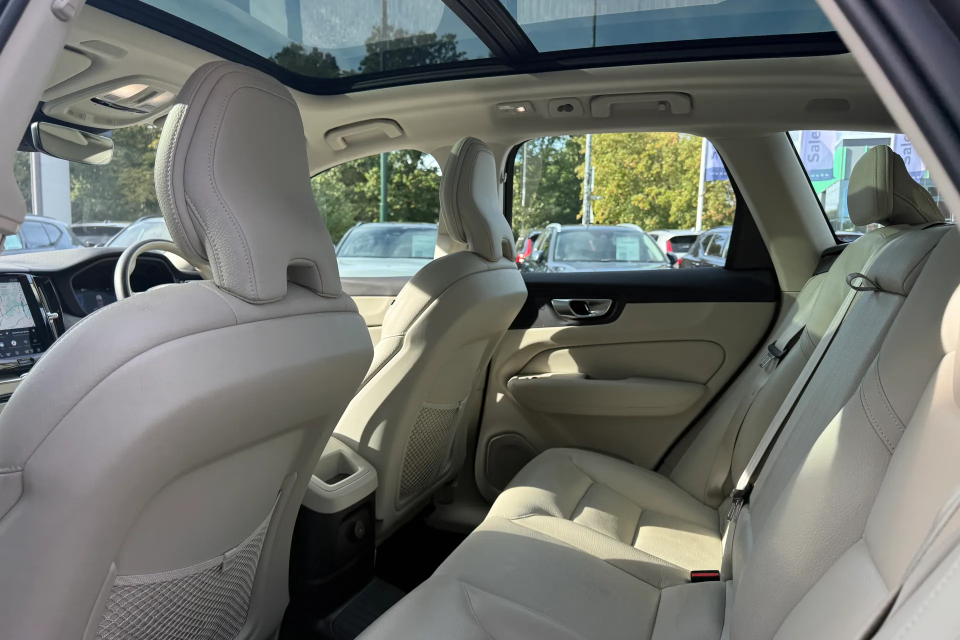 Volvo XC60 thumbnail image number 31