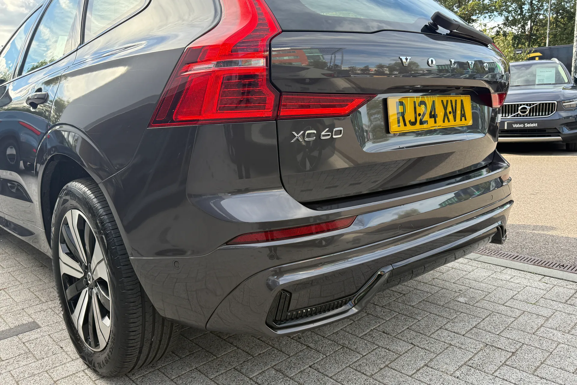 Volvo XC60 thumbnail image number 20