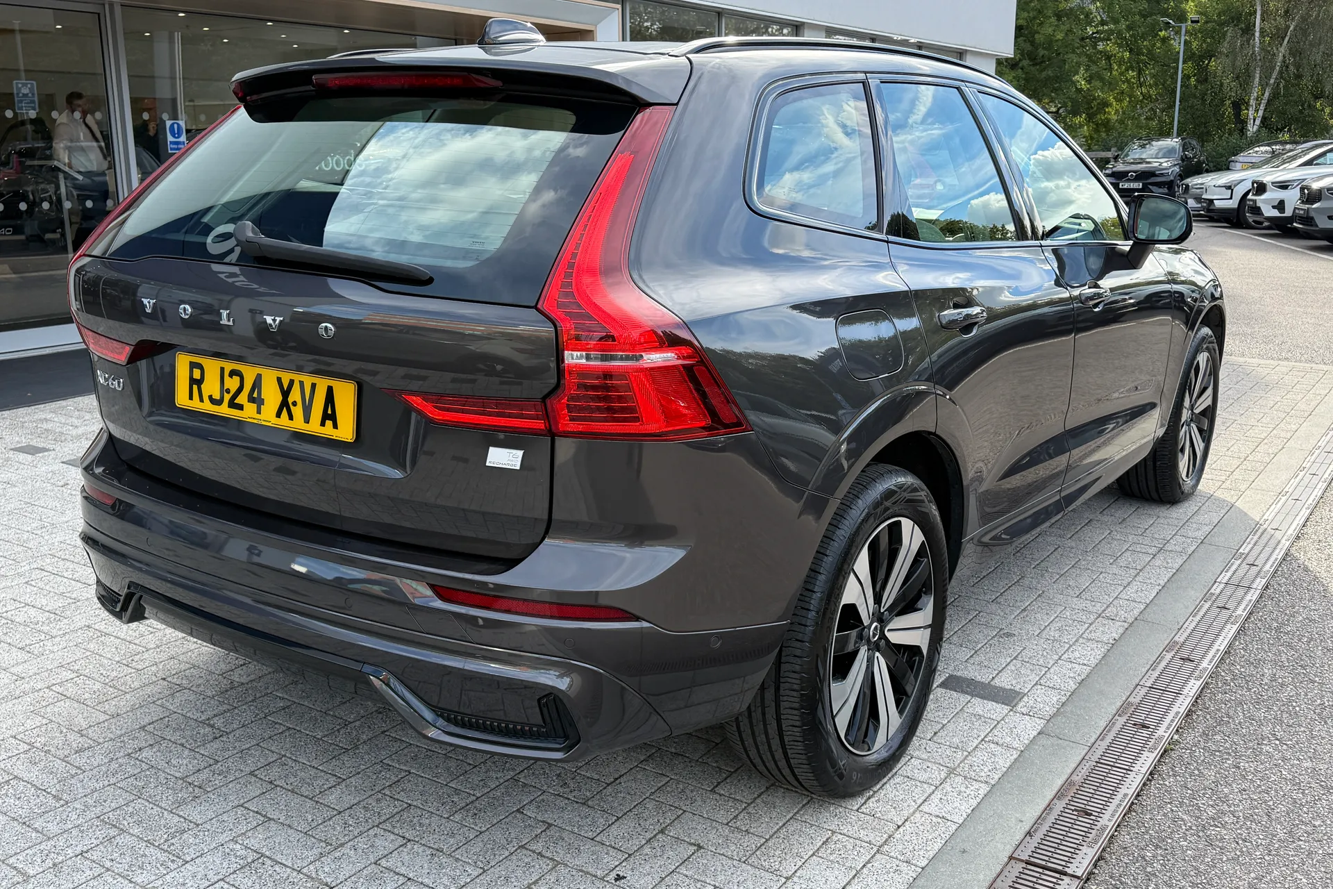 Volvo XC60 thumbnail image number 9