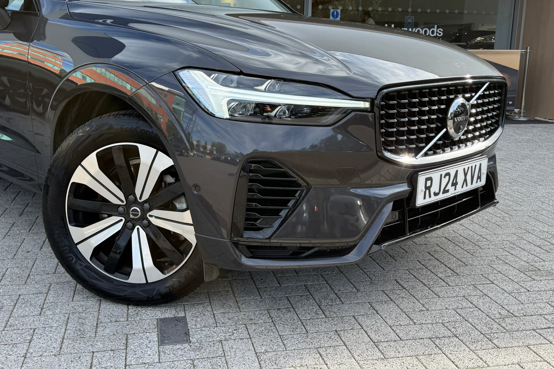 Volvo XC60 thumbnail image number 8