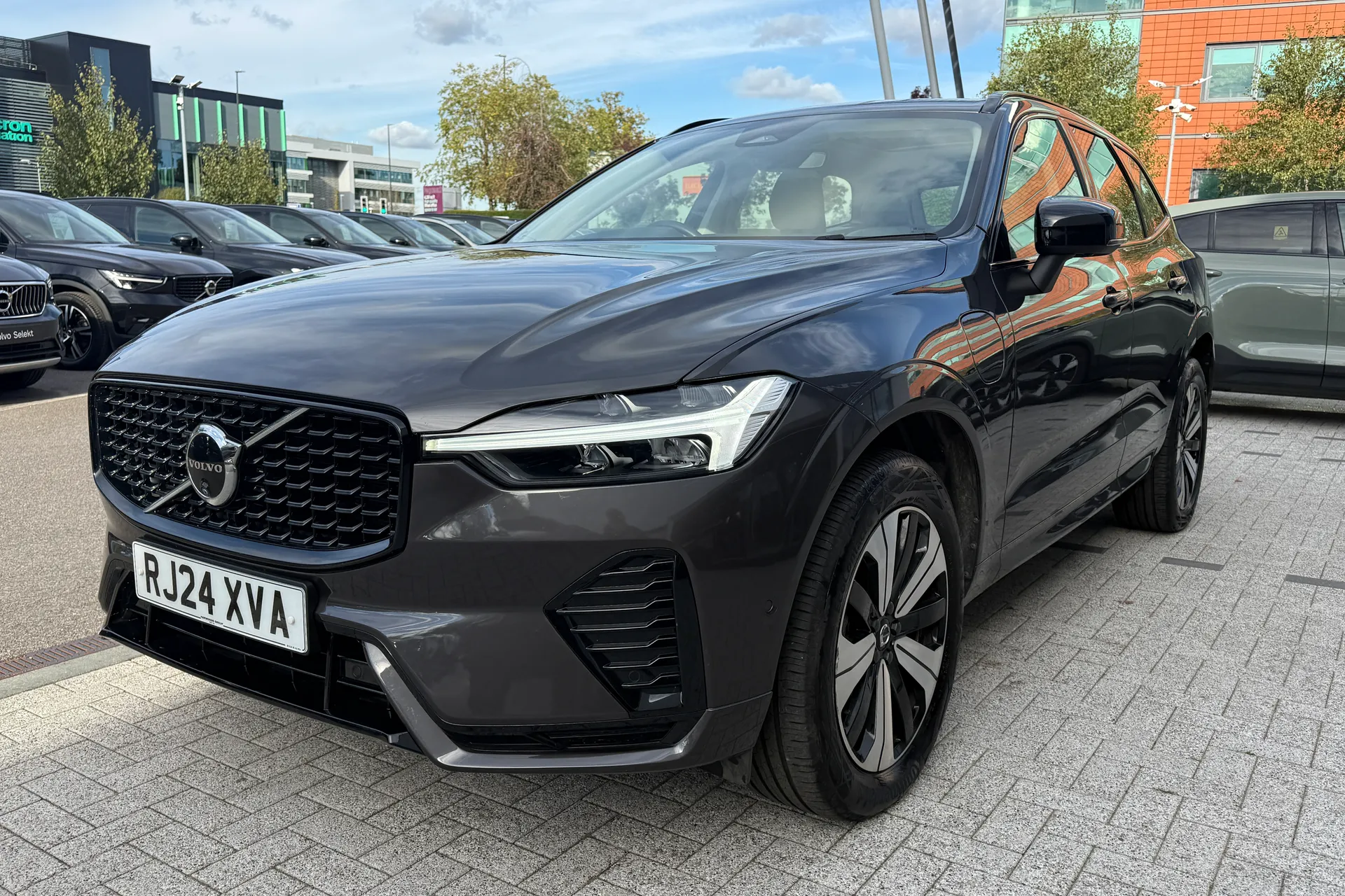 Volvo XC60 thumbnail image number 13