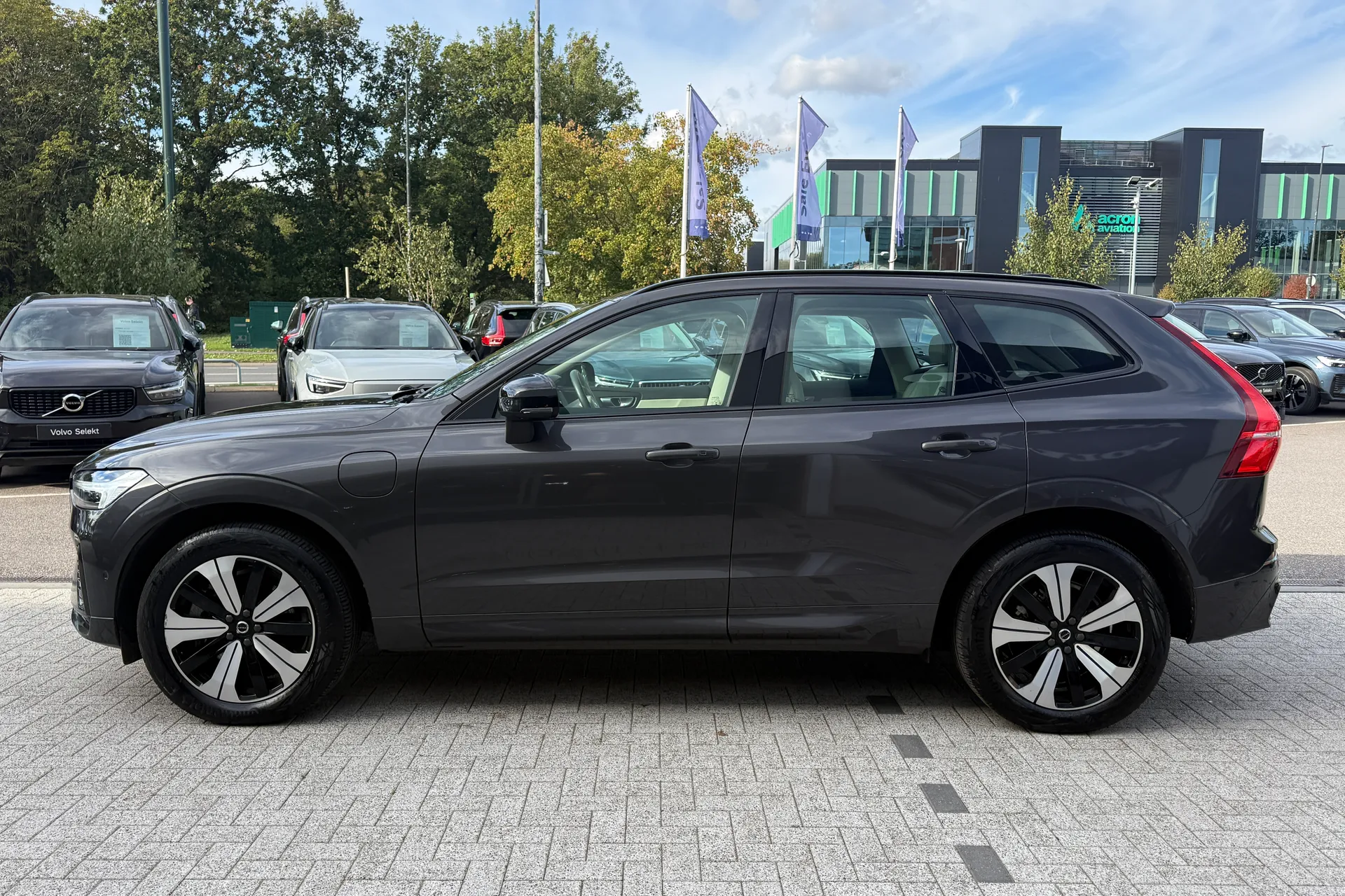 Volvo XC60 thumbnail image number 12