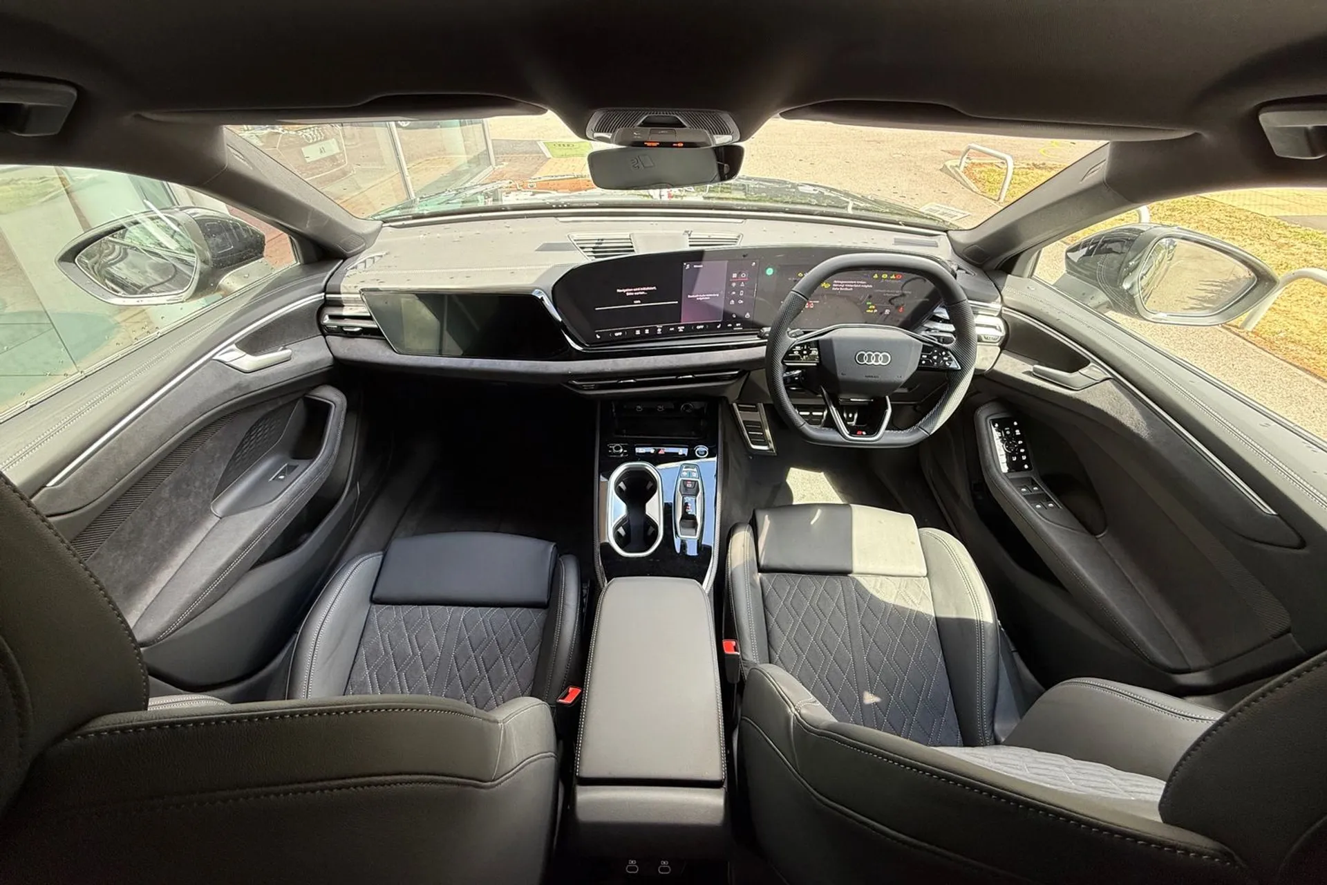 Audi A6 Saloon thumbnail image number 3