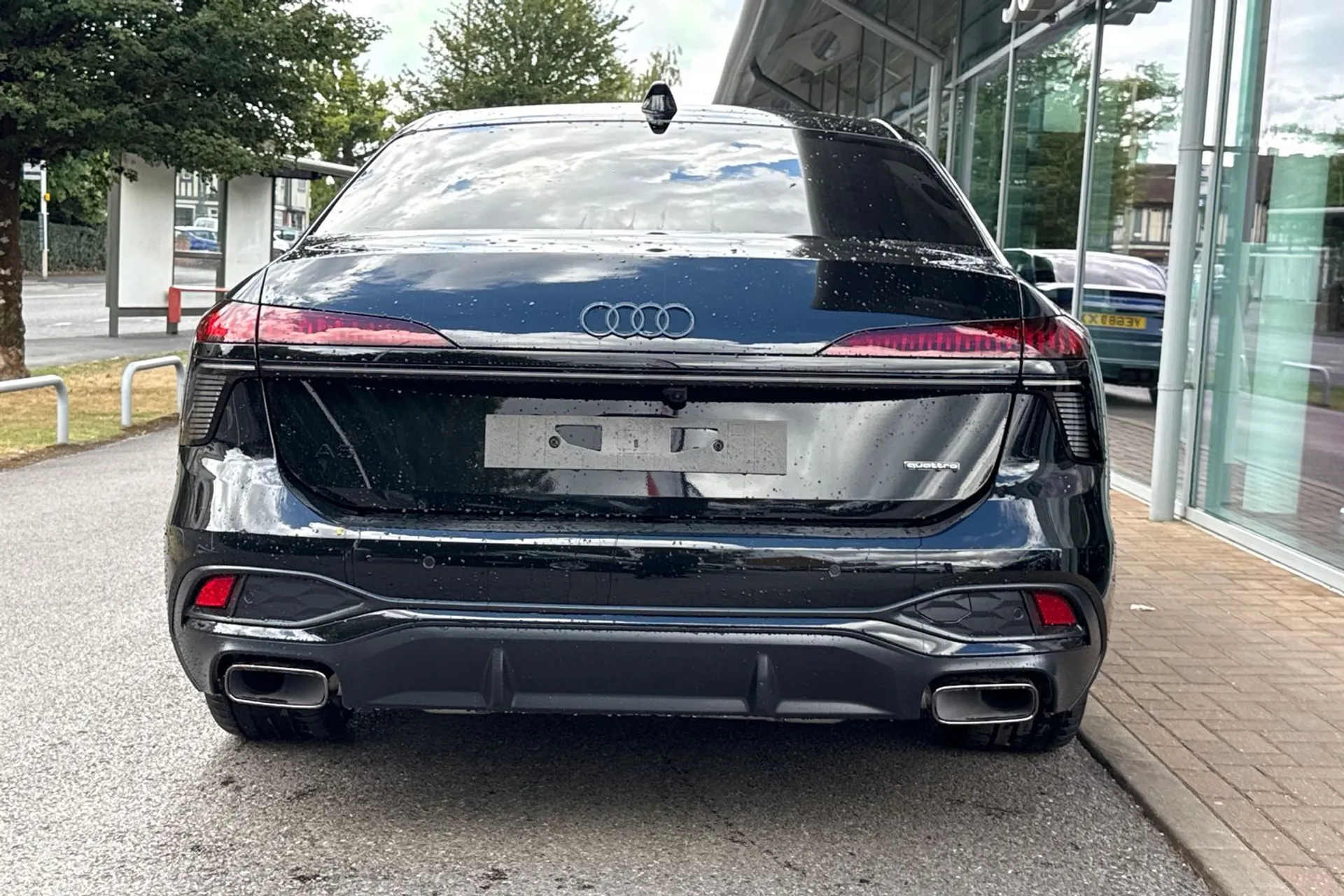 Audi A6 Saloon thumbnail image number 13