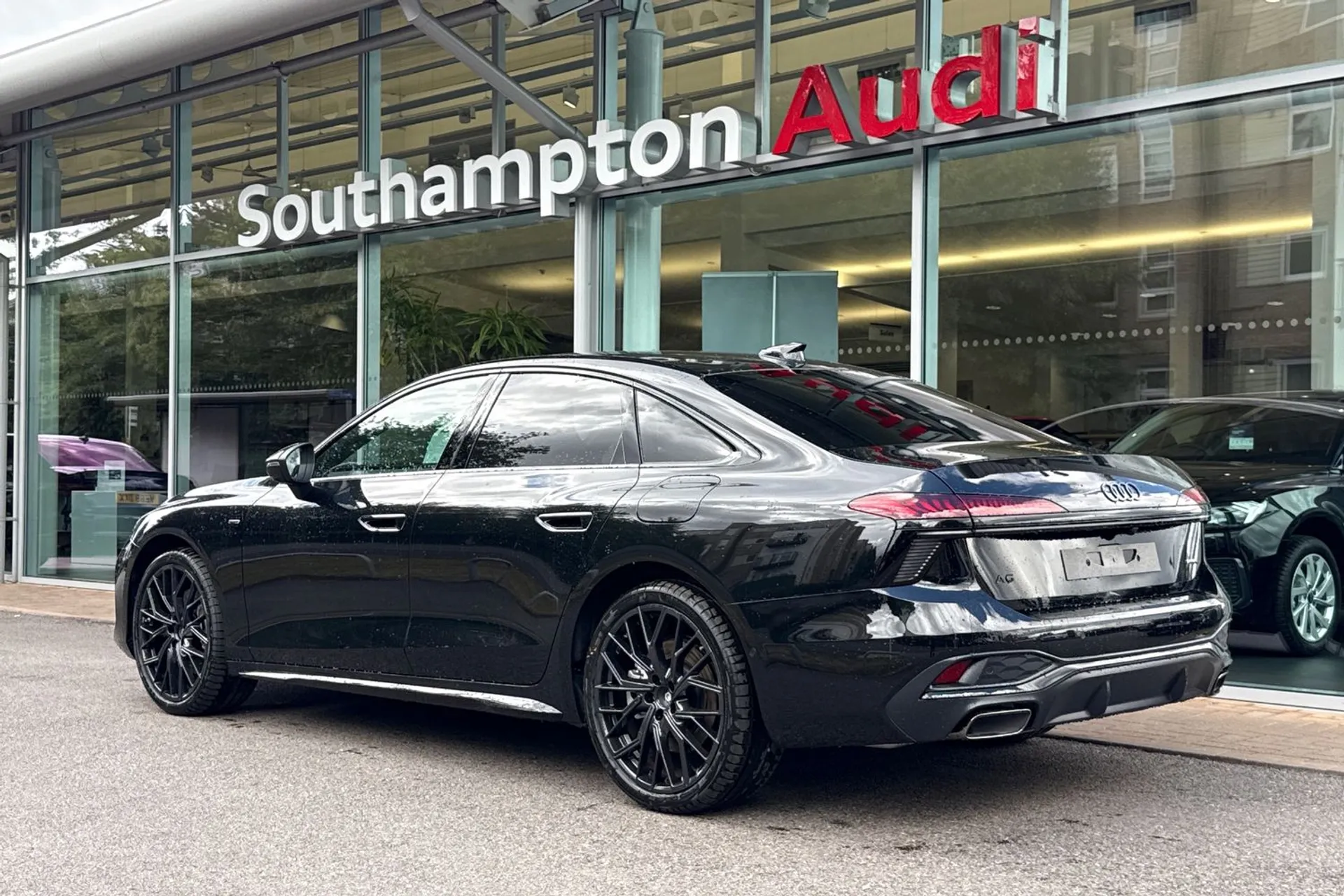 Audi A6 Saloon thumbnail image number 5