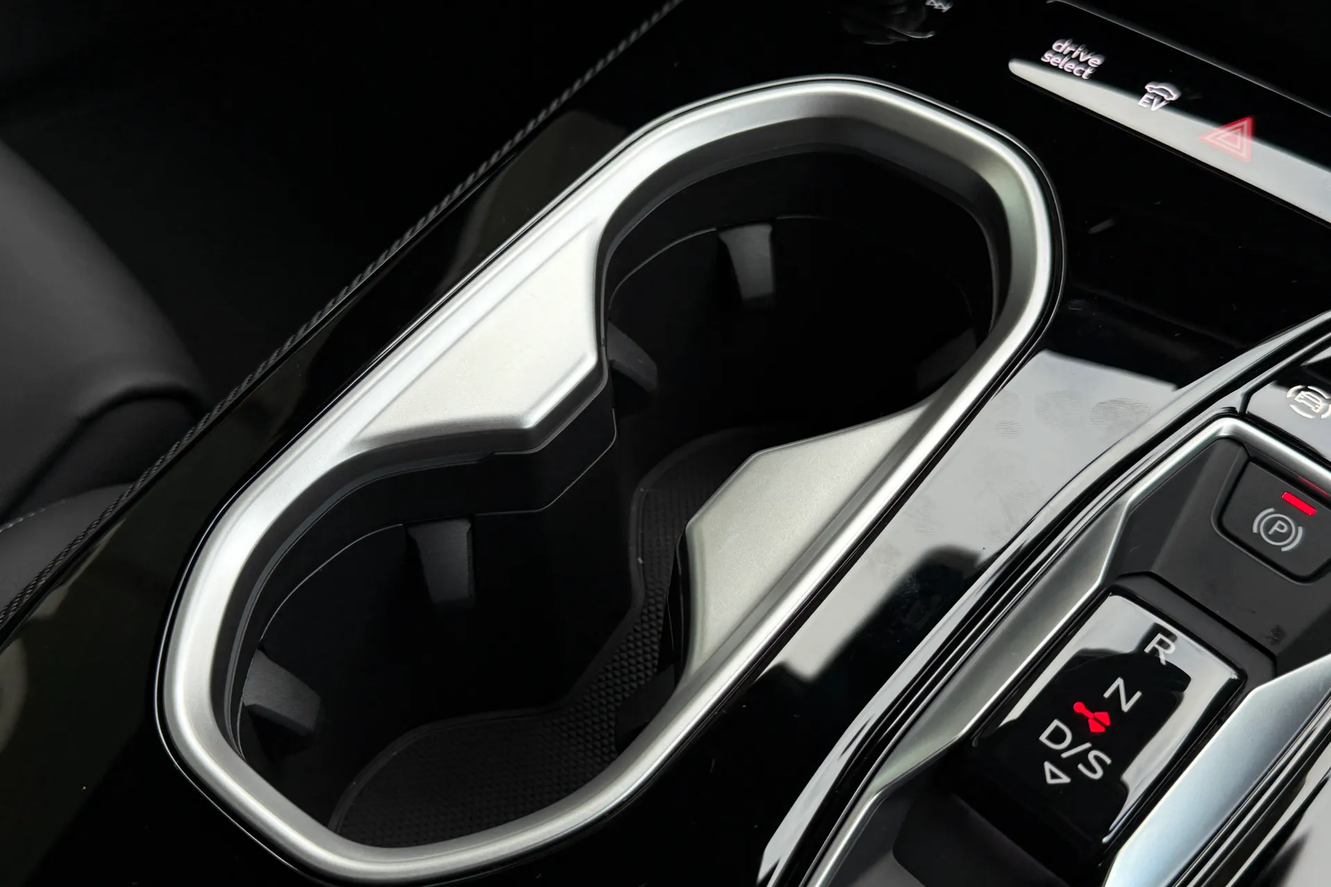 Audi A6 thumbnail image number 57