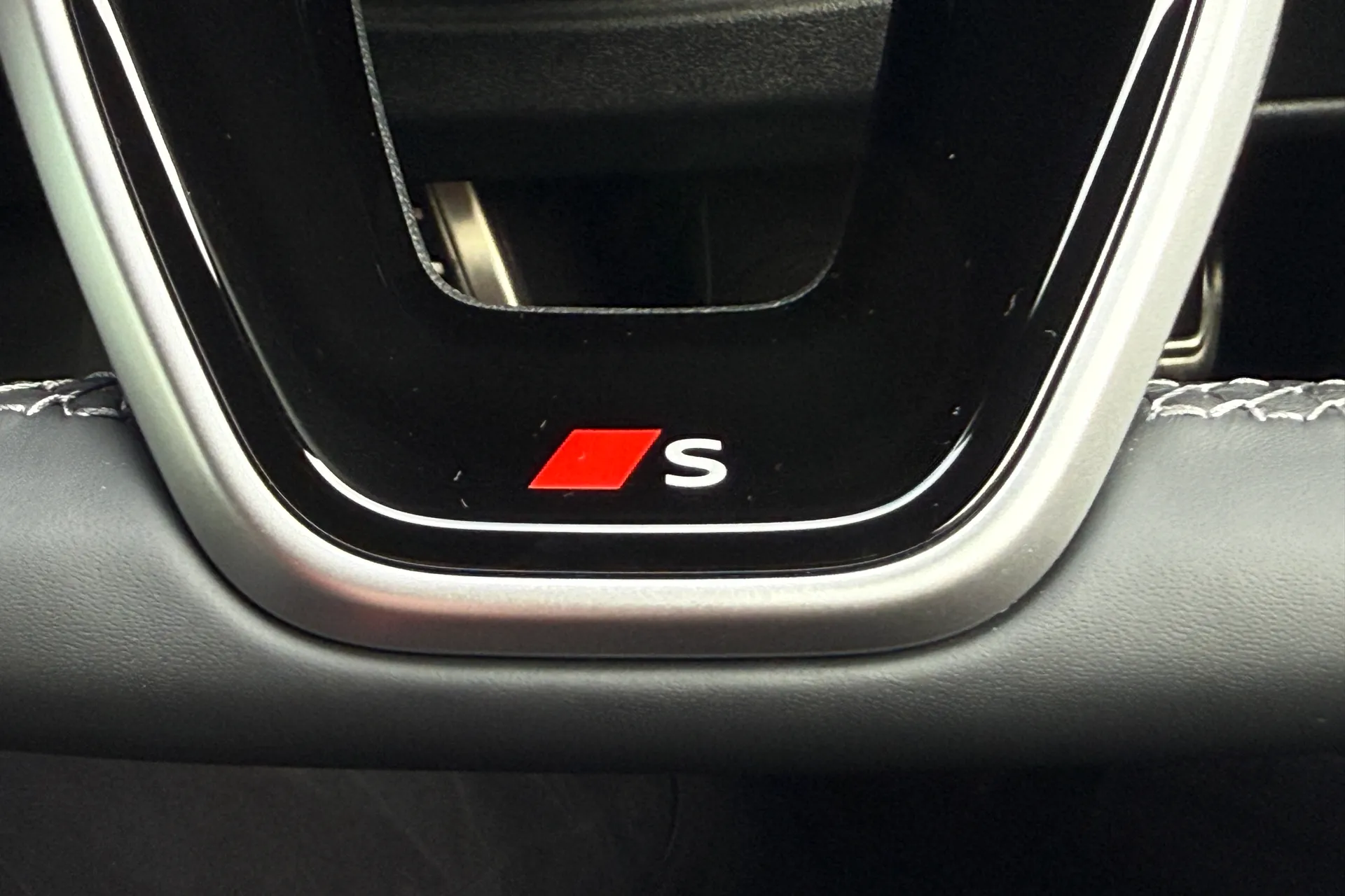 Audi A6 thumbnail image number 49