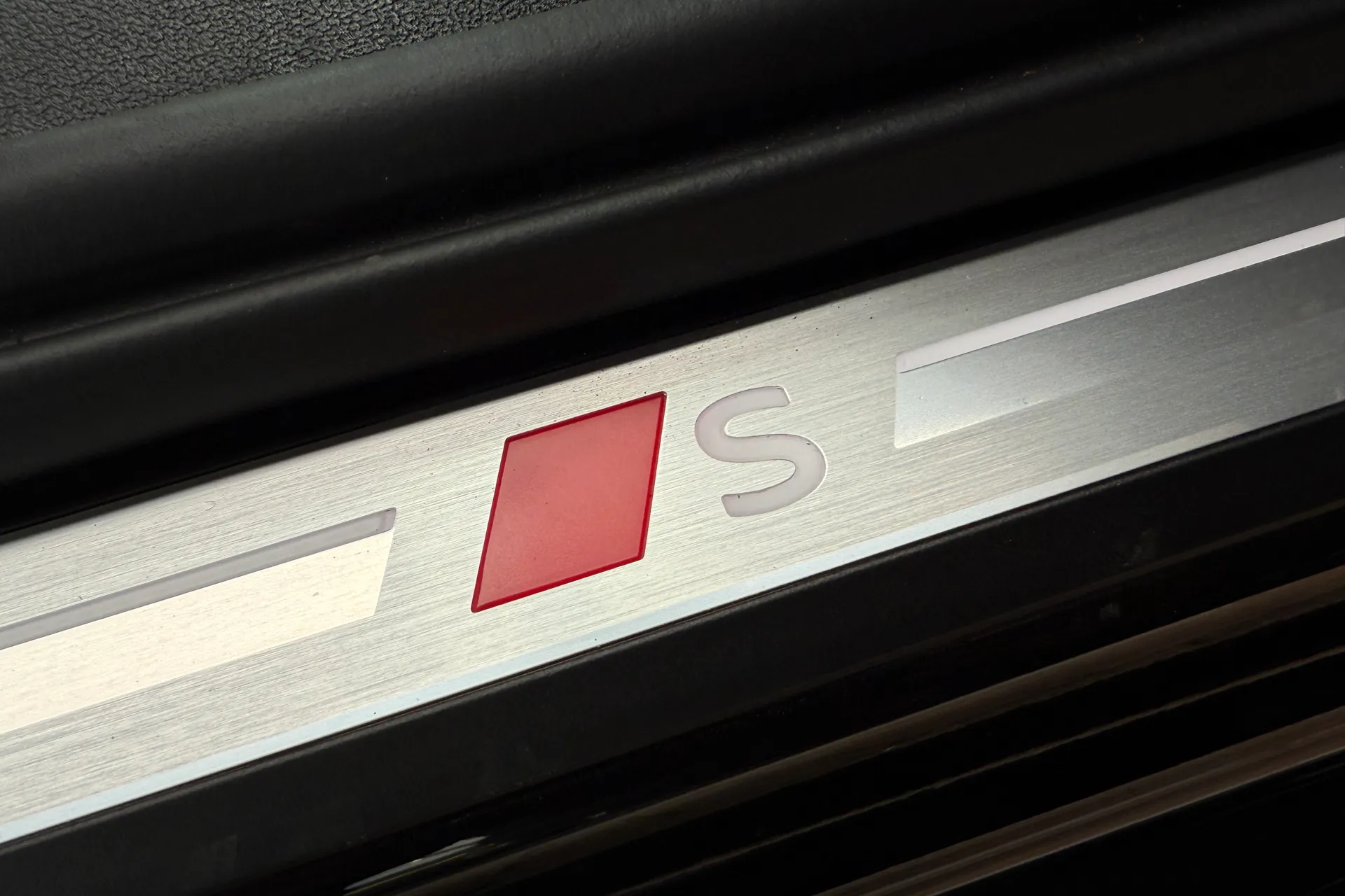 Audi A6 thumbnail image number 11