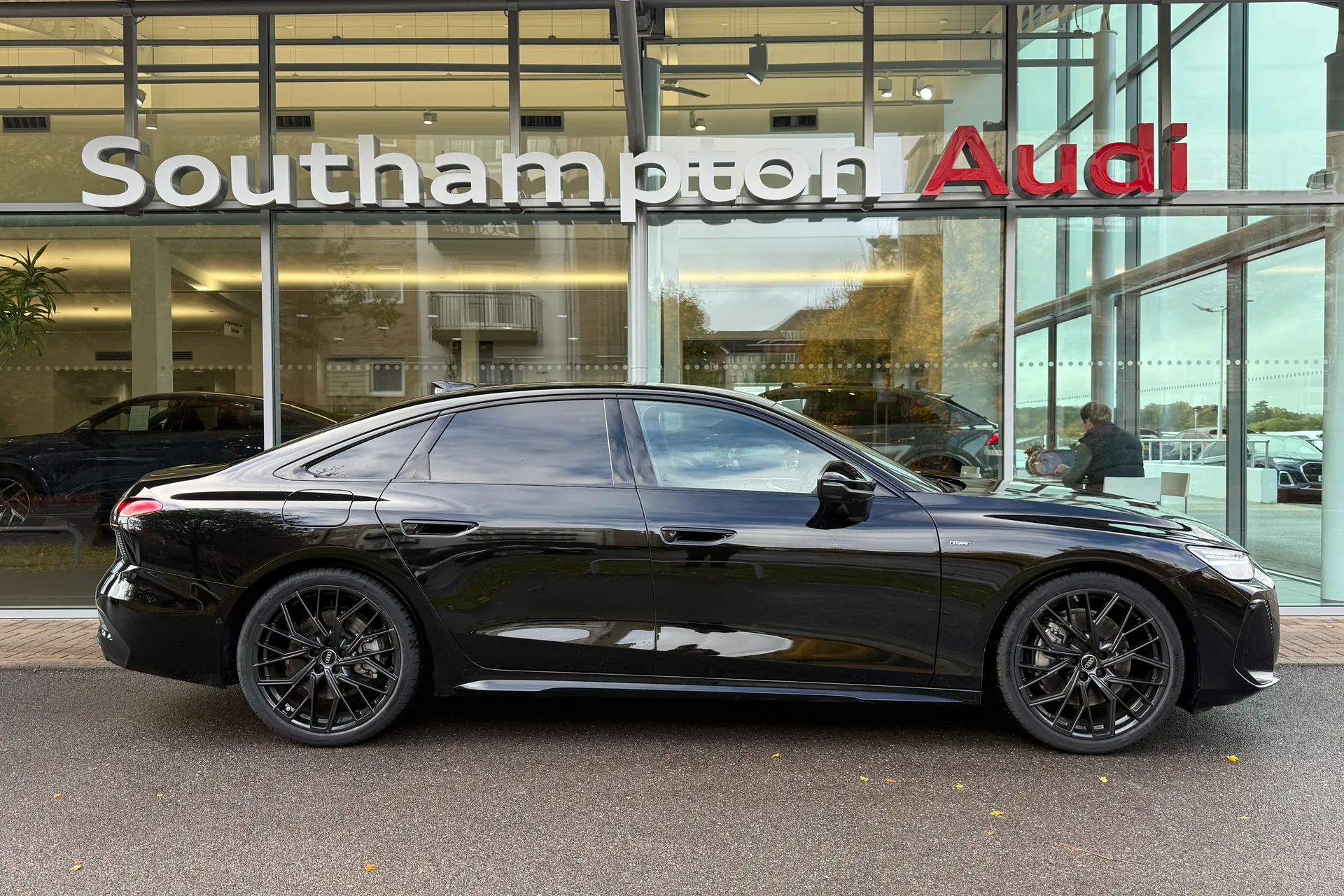 Audi A6 thumbnail image number 2