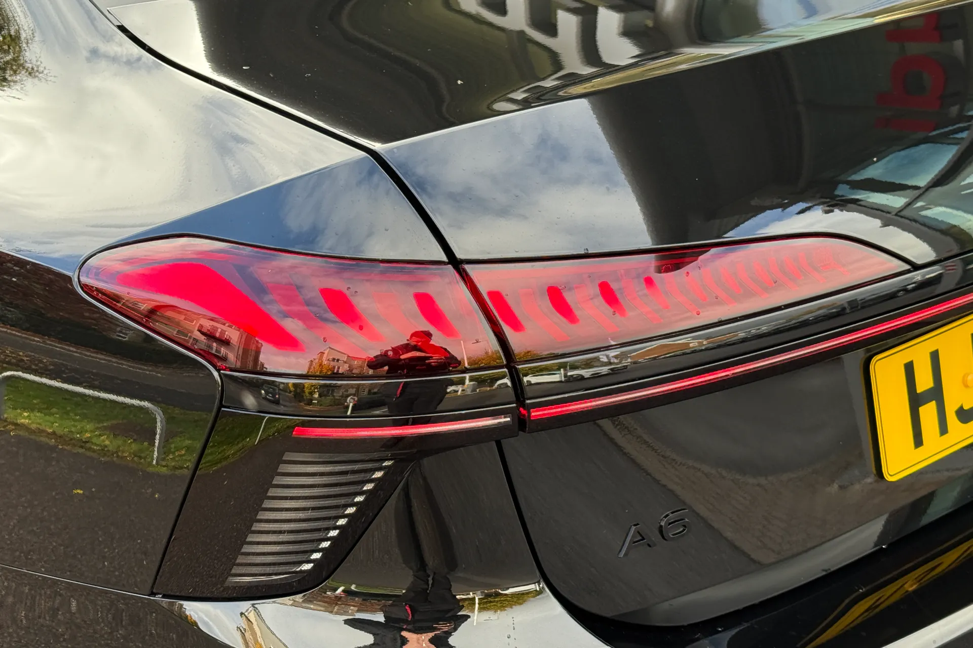 Audi A6 thumbnail image number 24