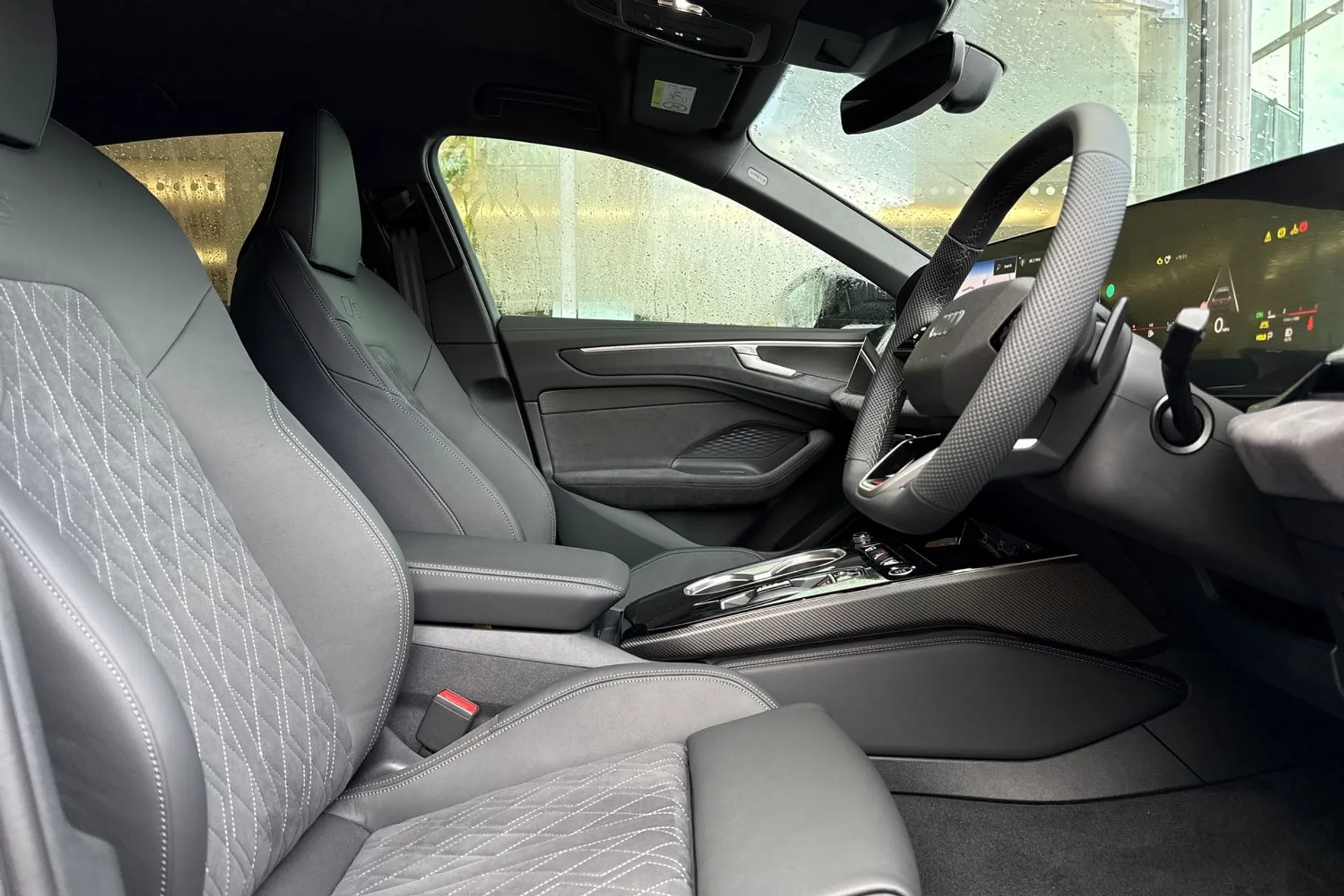 Audi A6 thumbnail image number 24