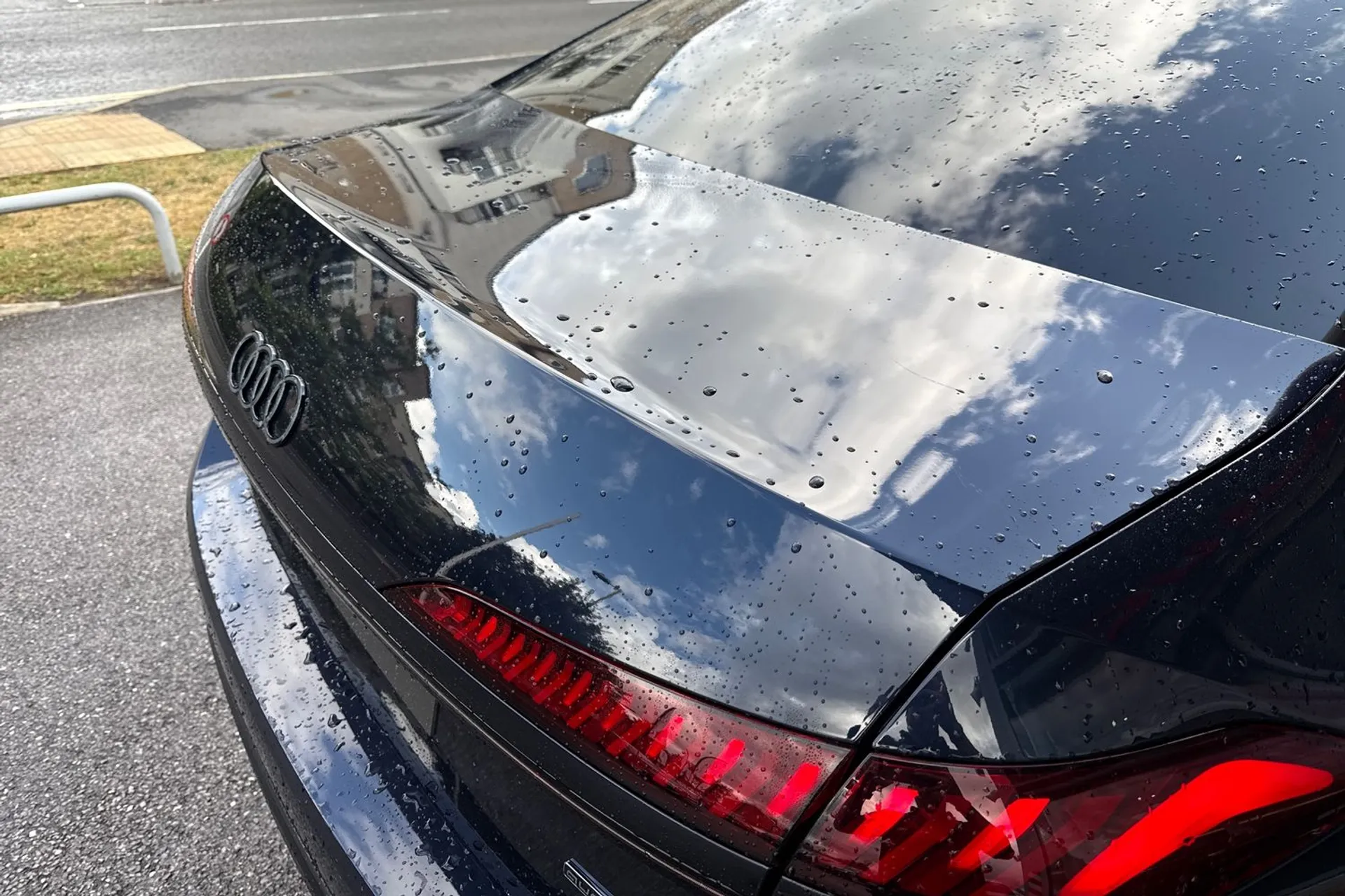 Audi A6 thumbnail image number 14