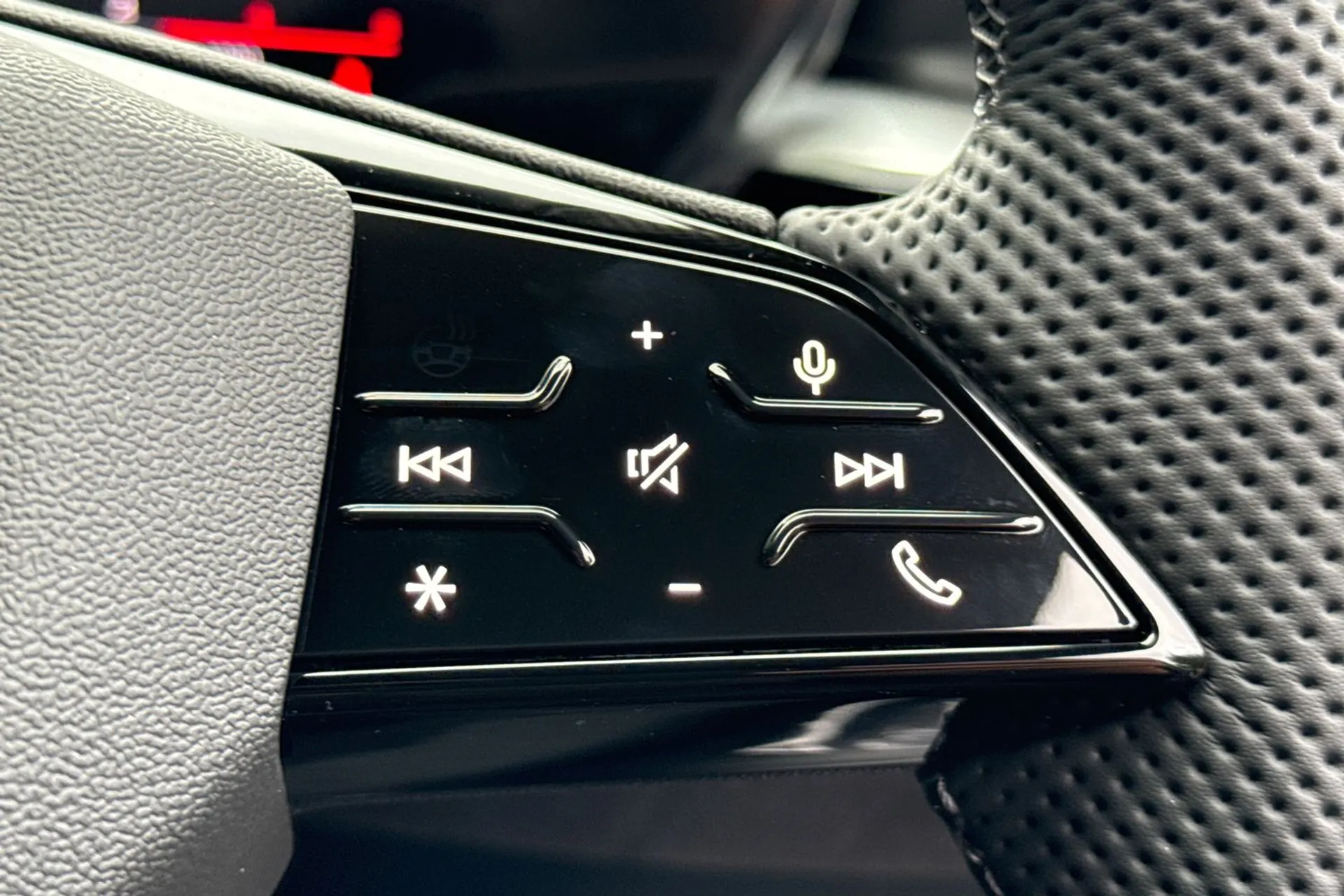 Audi A6 thumbnail image number 35