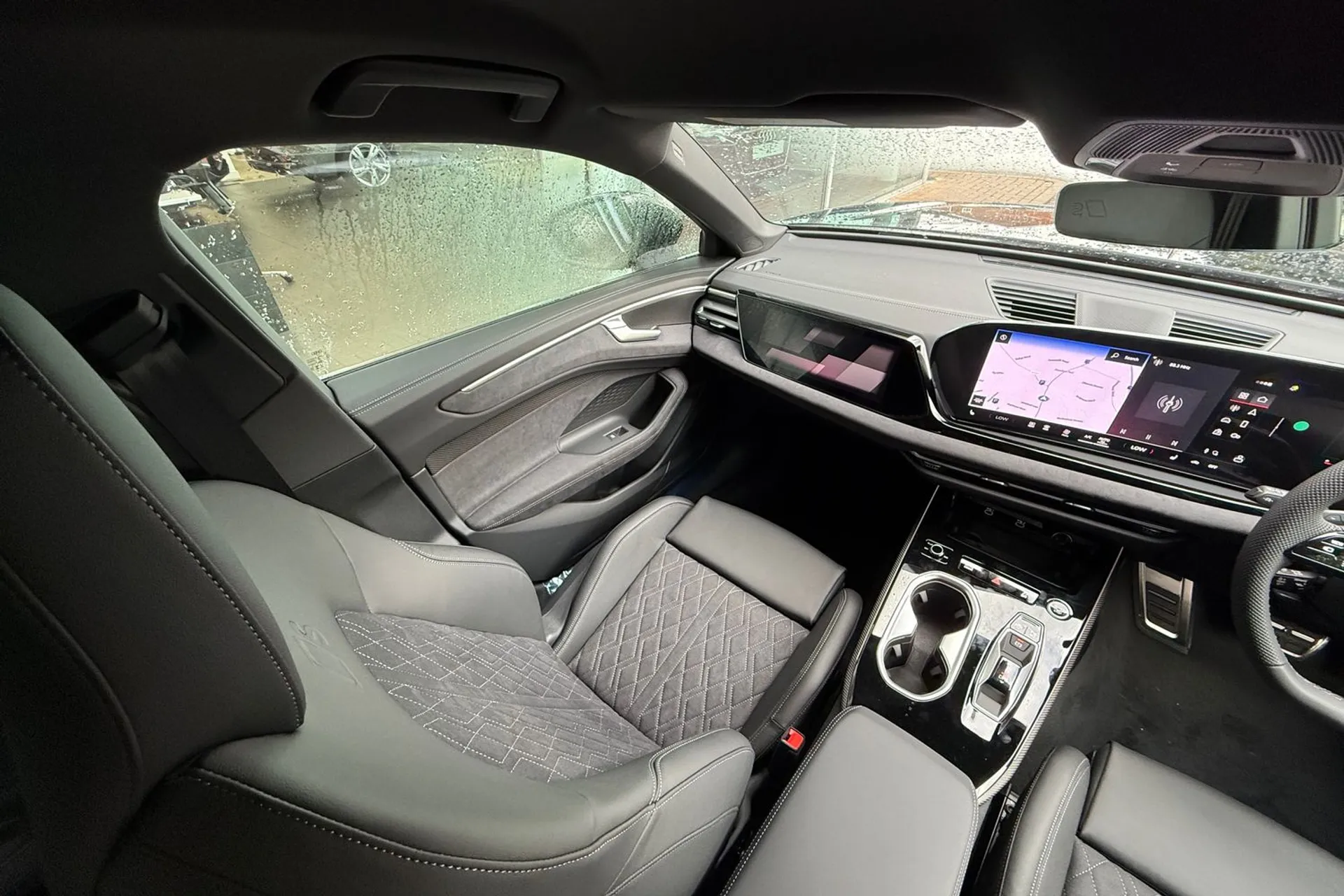 Audi A6 thumbnail image number 30