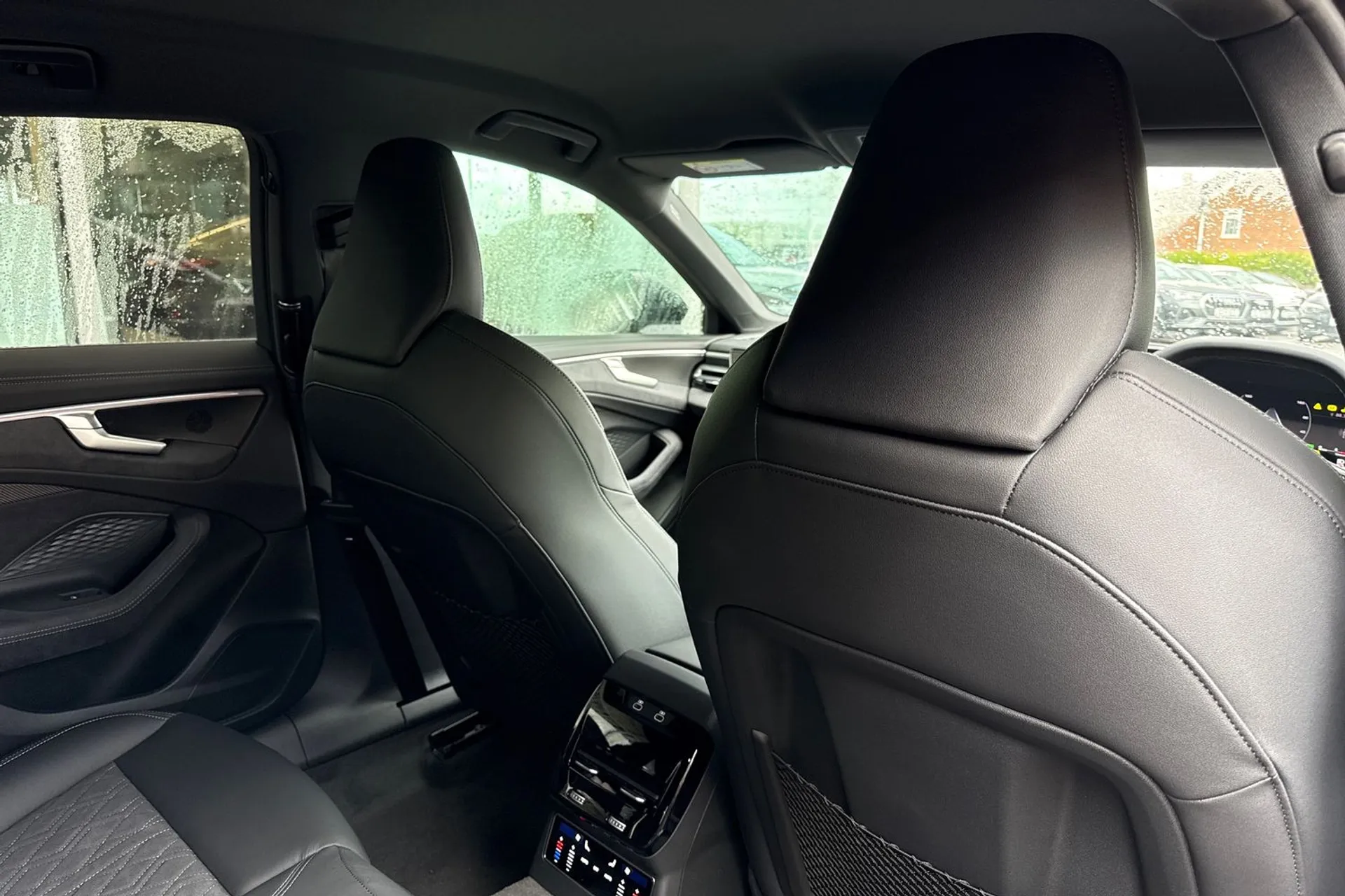 Audi A6 thumbnail image number 22