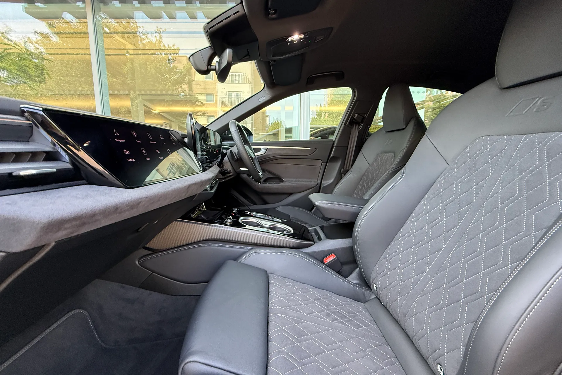 Audi A6 thumbnail image number 46