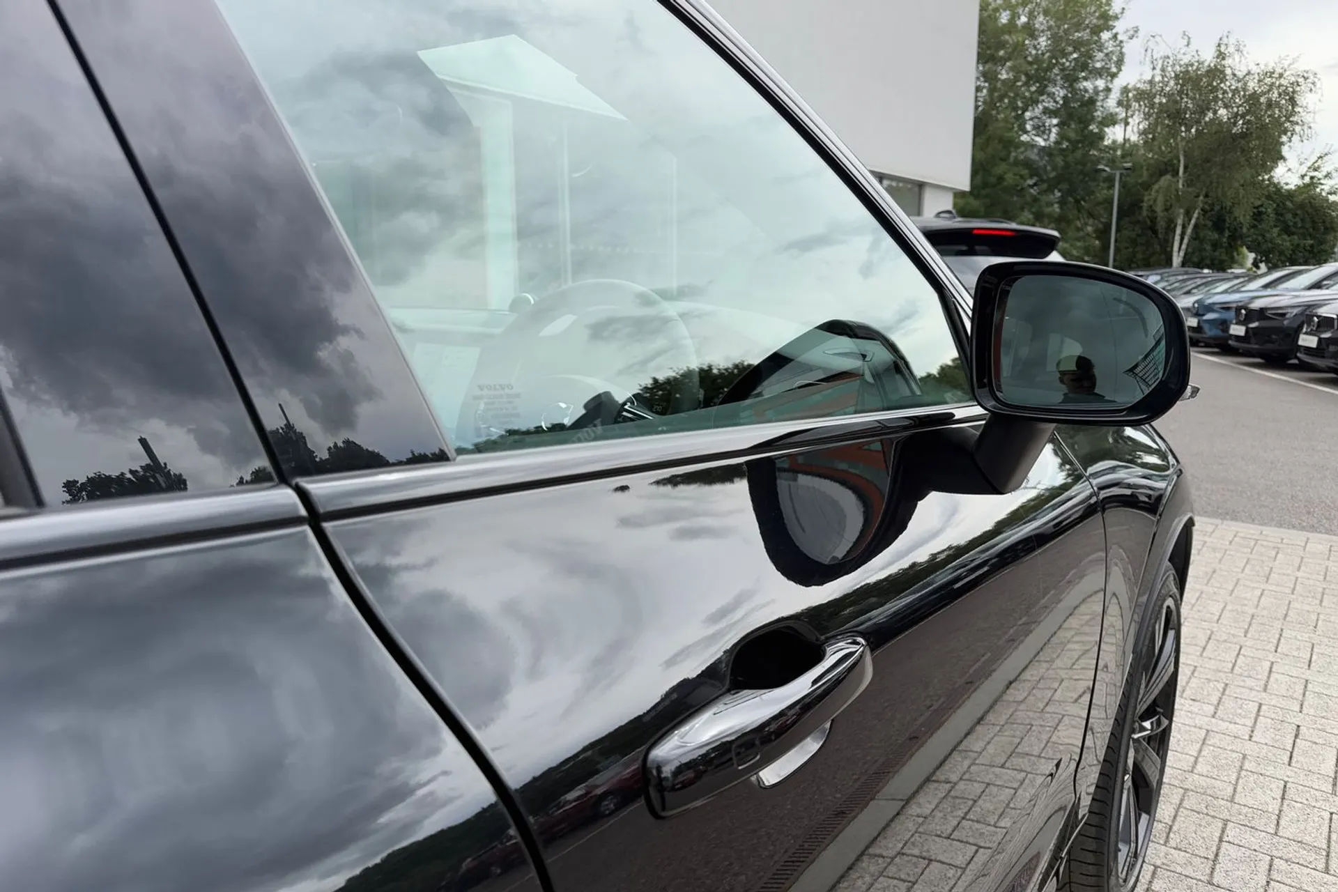Volvo XC60 thumbnail image number 16