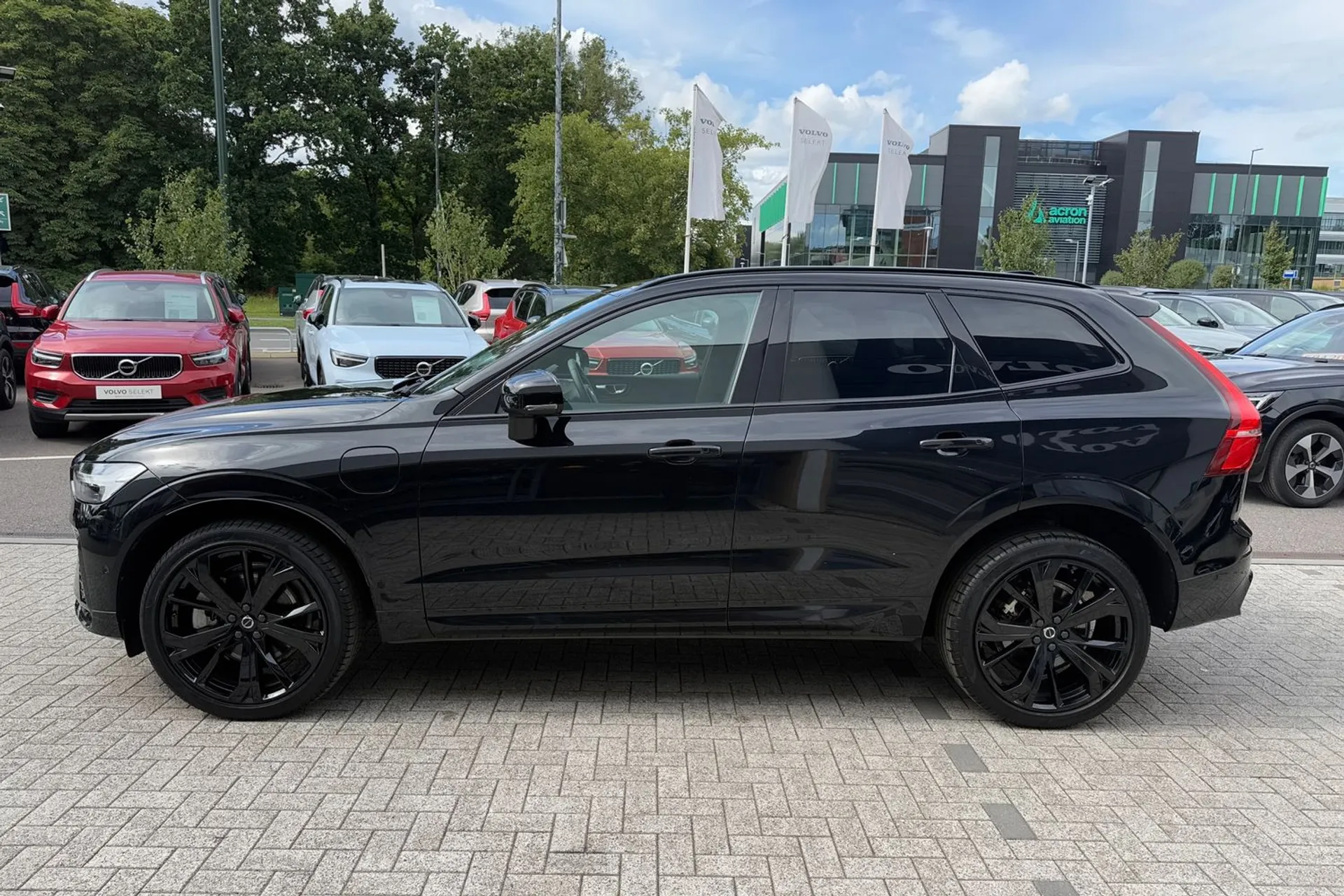Volvo XC60 thumbnail image number 10