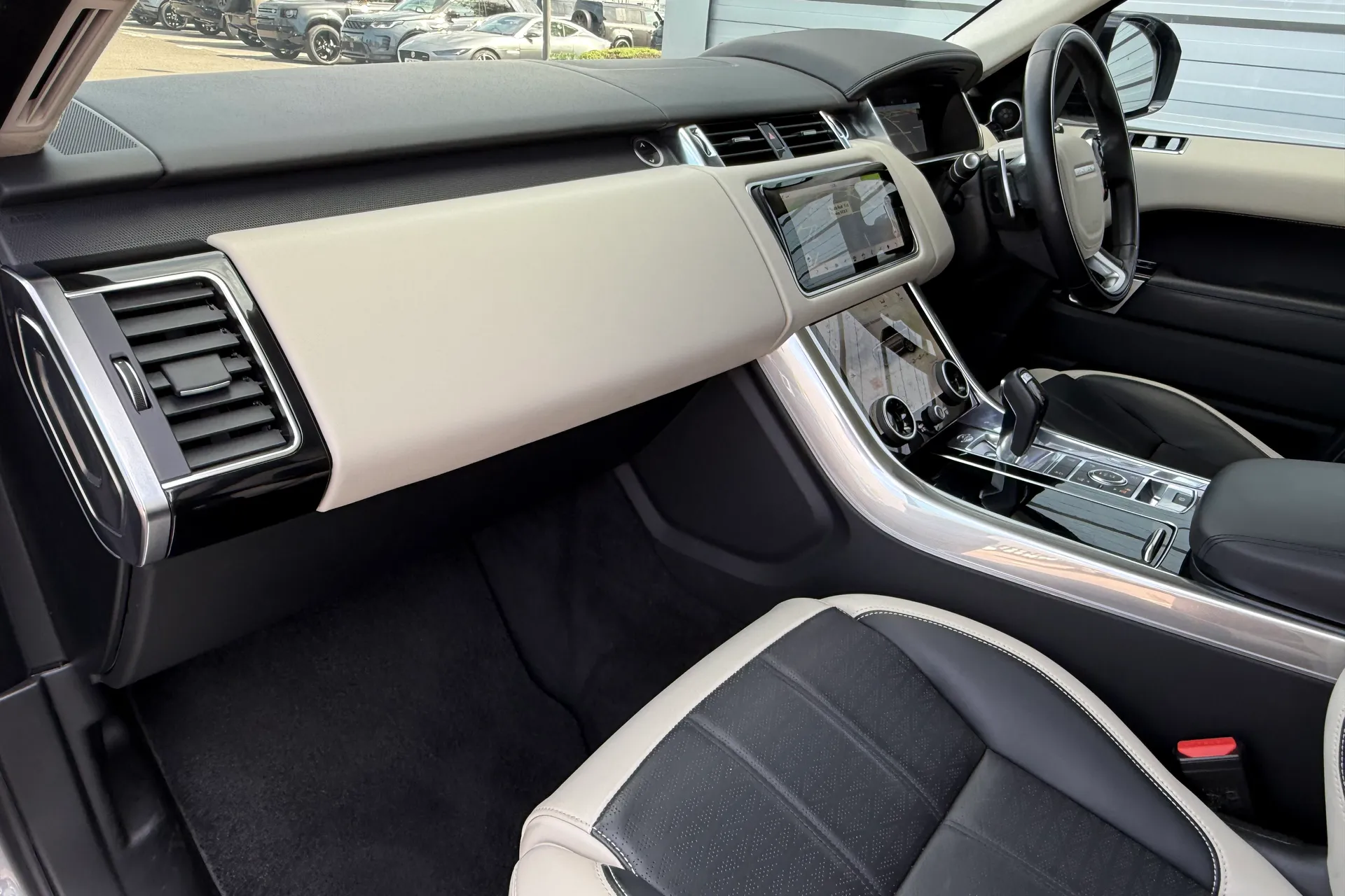 LAND ROVER RANGE ROVER SPORT thumbnail image number 40