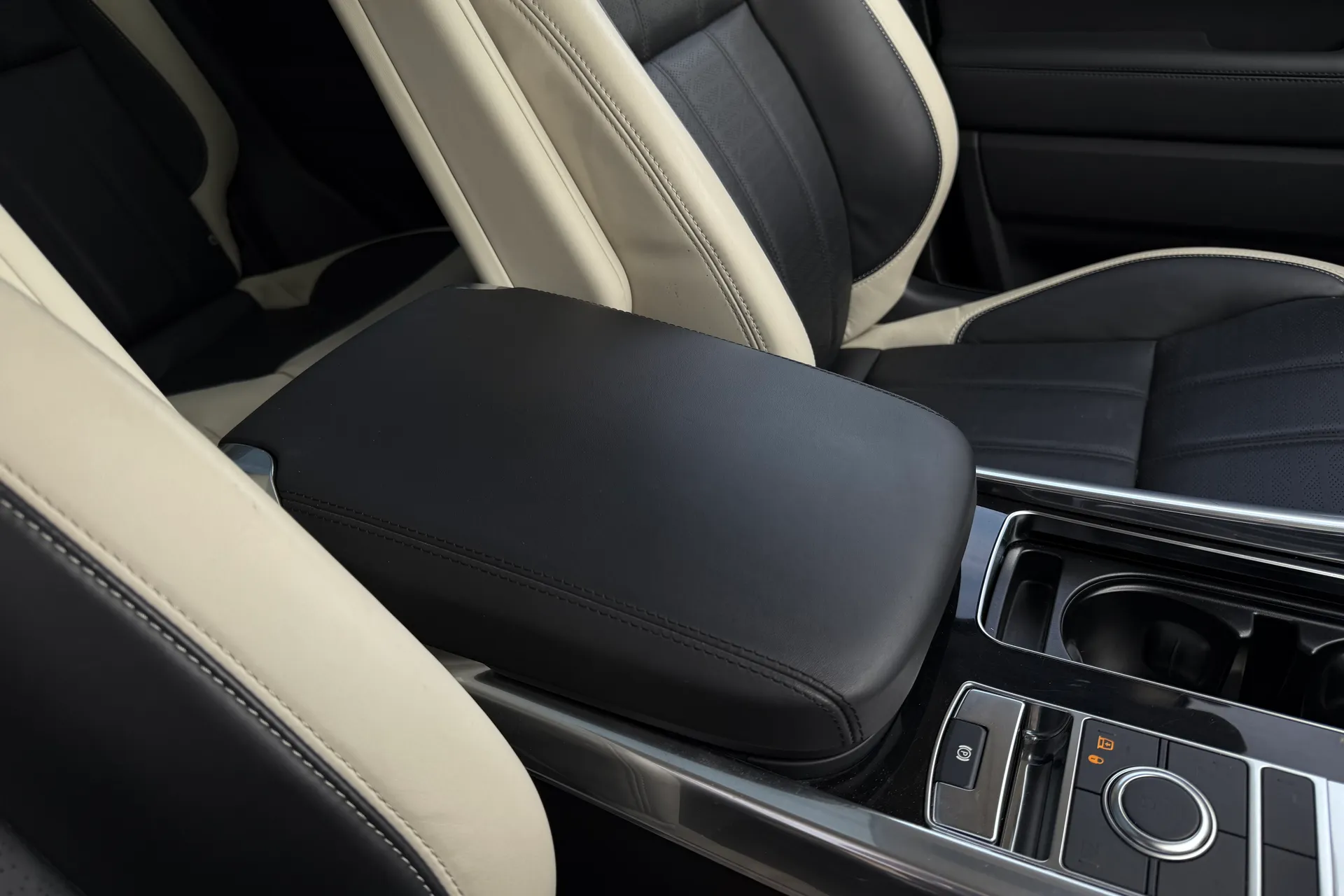 LAND ROVER RANGE ROVER SPORT thumbnail image number 38