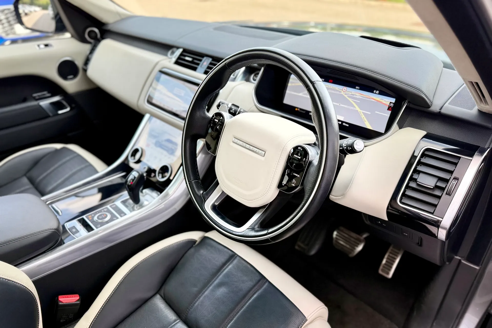 LAND ROVER RANGE ROVER SPORT thumbnail image number 37