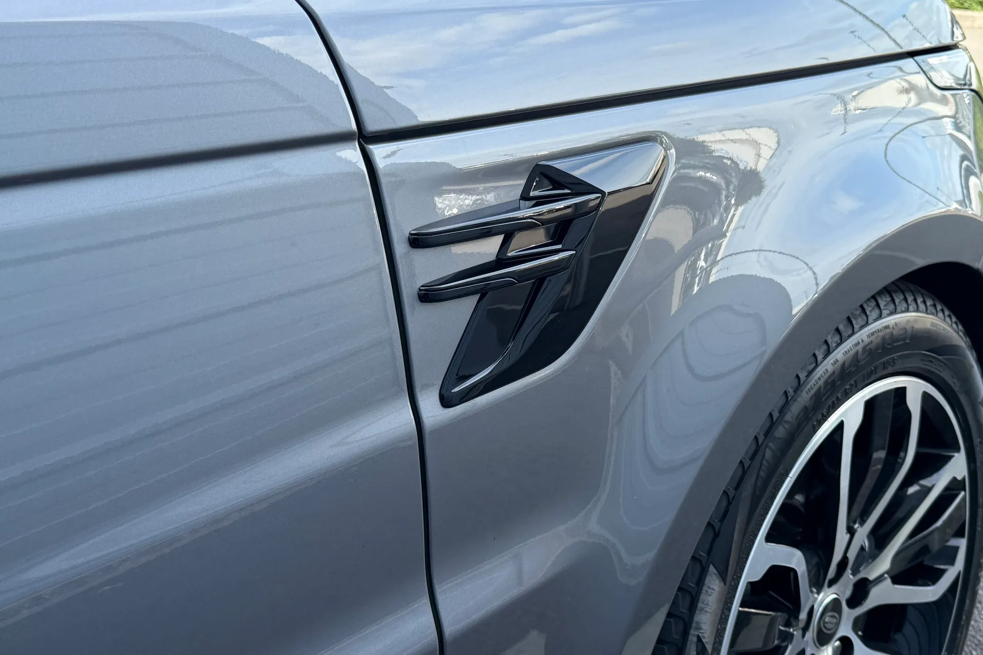 LAND ROVER RANGE ROVER SPORT thumbnail image number 16