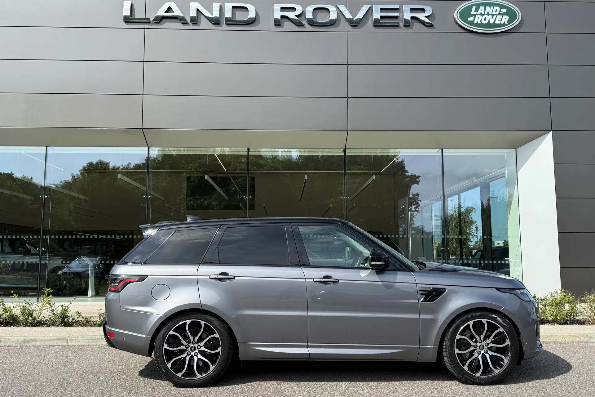 LAND ROVER RANGE ROVER SPORT thumbnail image number 2