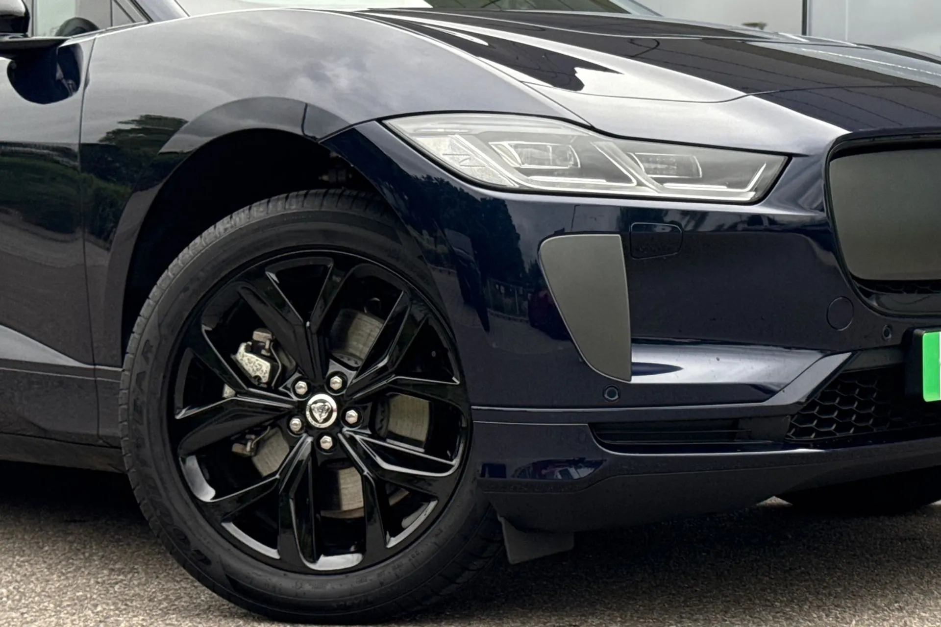 Jaguar I-PACE thumbnail image number 9