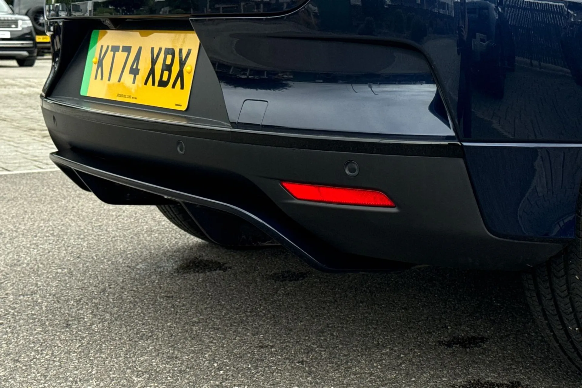 Jaguar I-PACE thumbnail image number 22