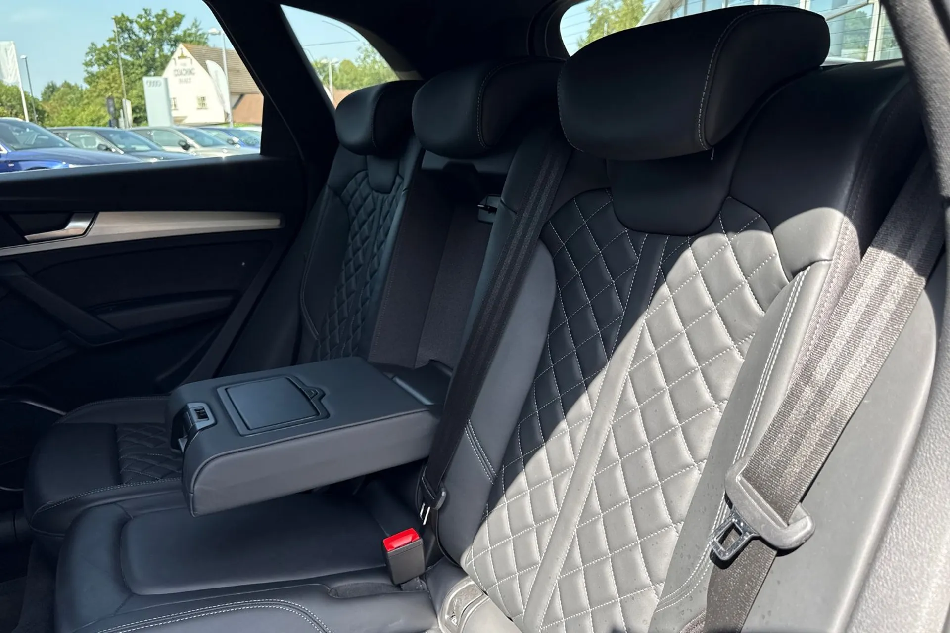 Audi Q5 thumbnail image number 29