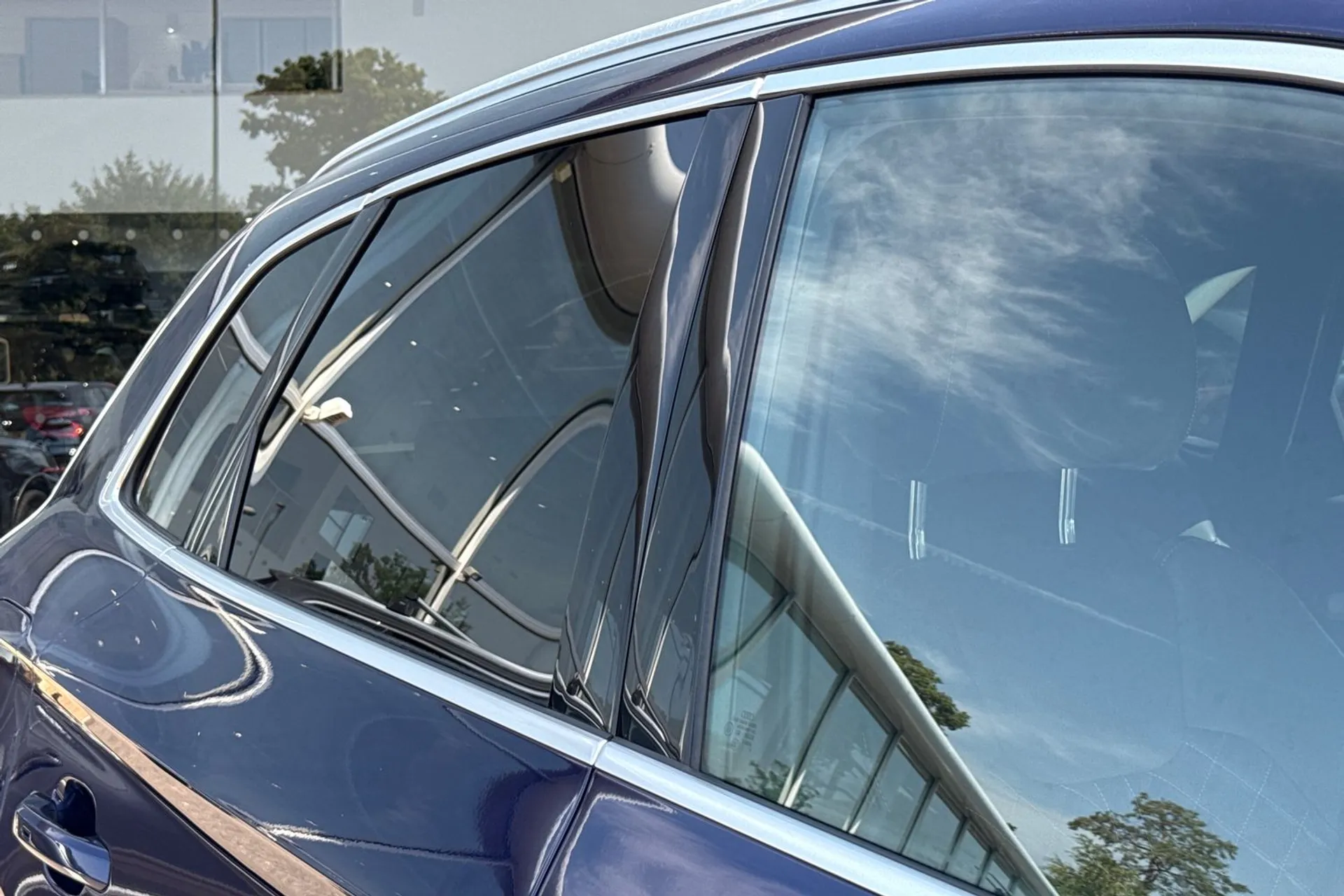 Audi Q5 thumbnail image number 13
