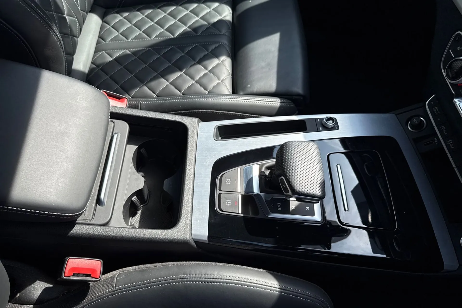 Audi Q5 thumbnail image number 42
