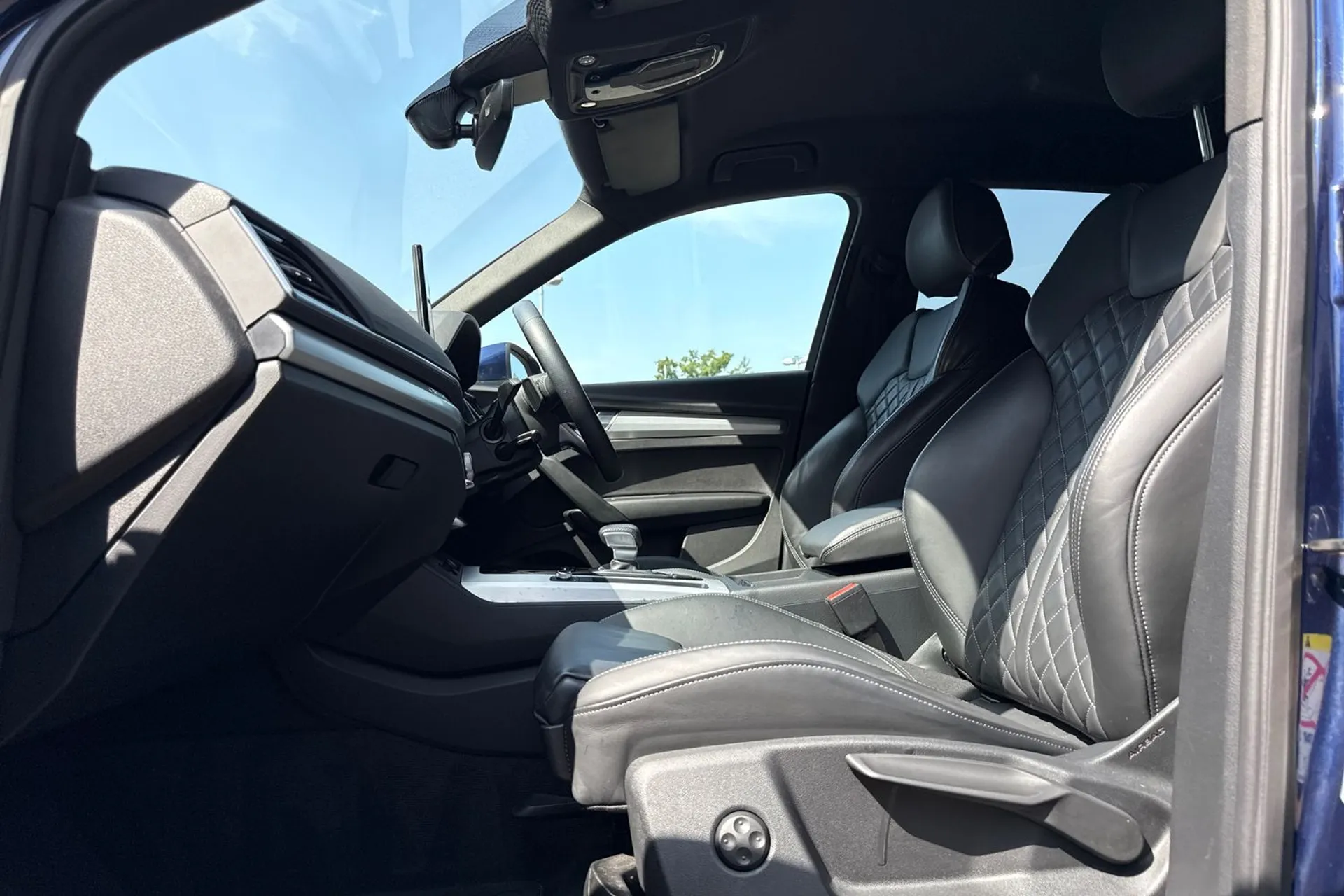 Audi Q5 thumbnail image number 27