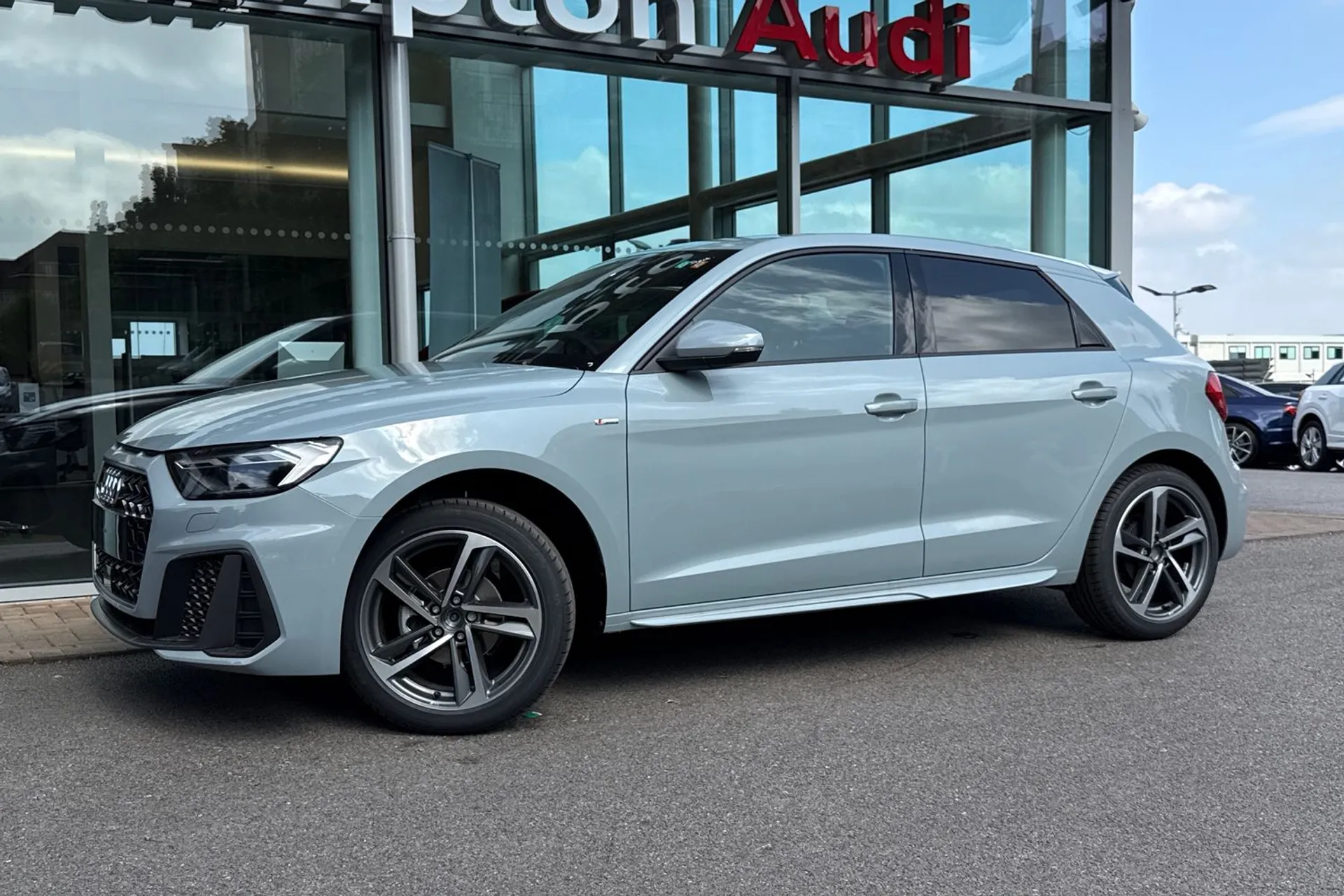 Audi A1 thumbnail image number 13