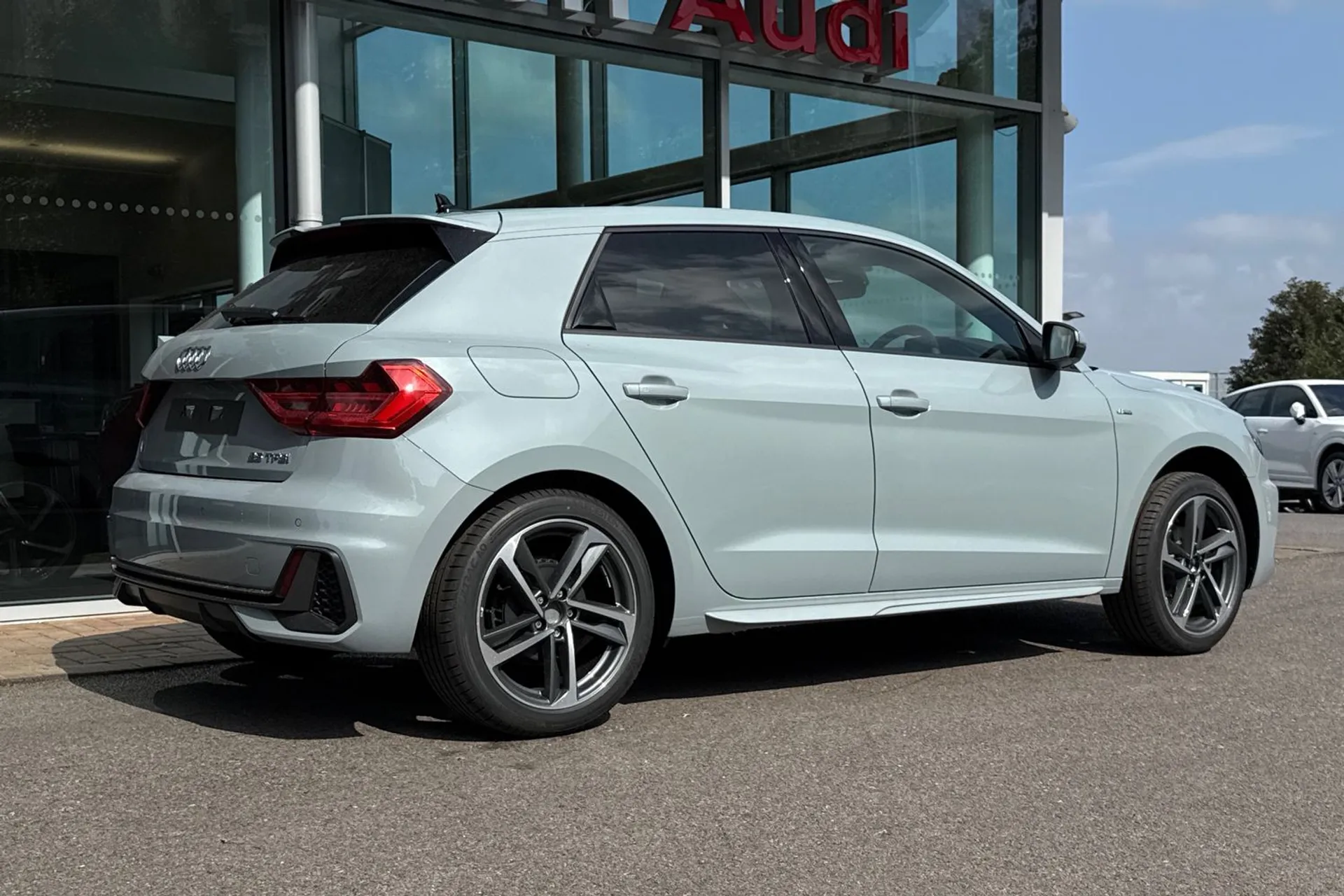 Audi A1 thumbnail image number 10