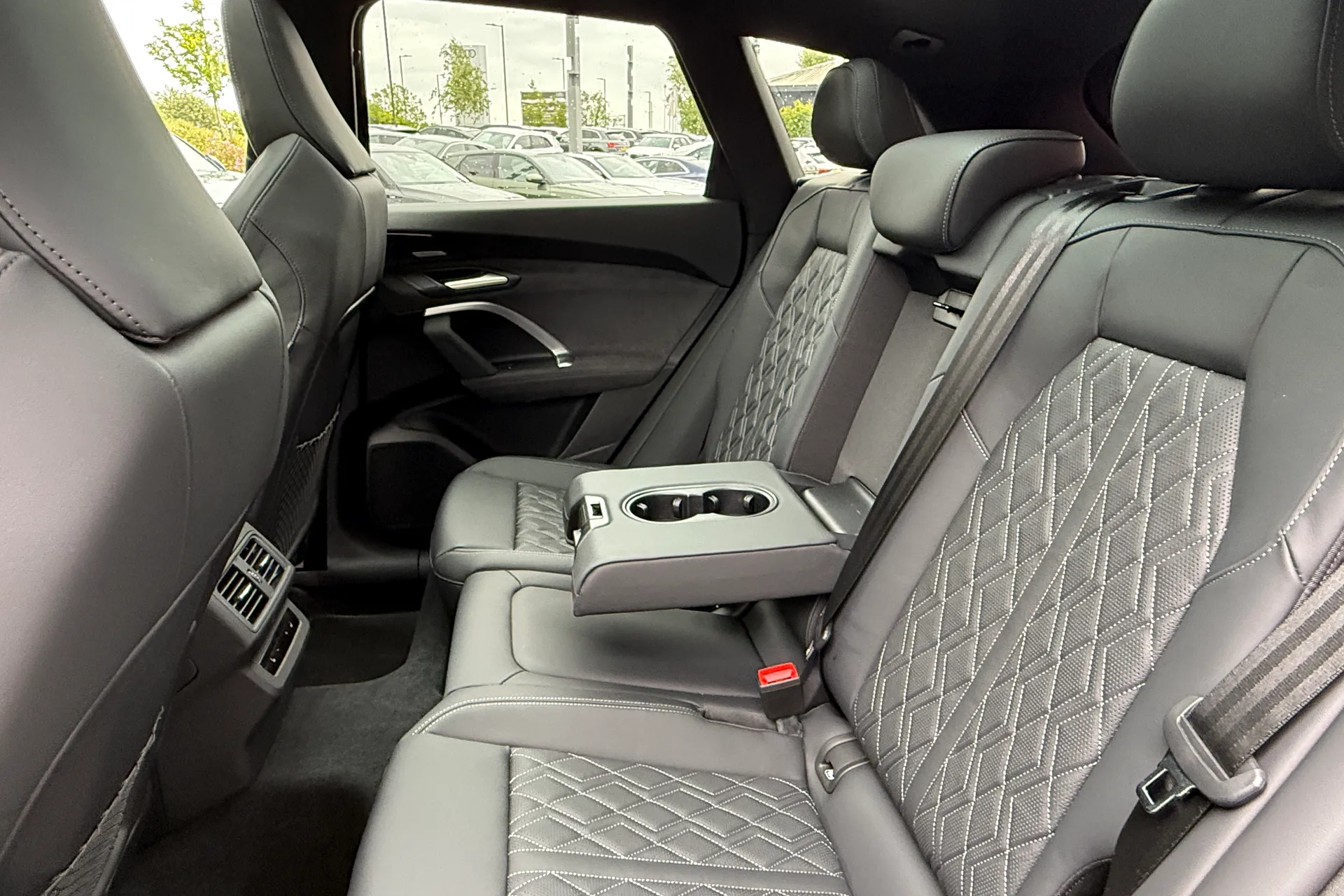 Audi Q5 thumbnail image number 54