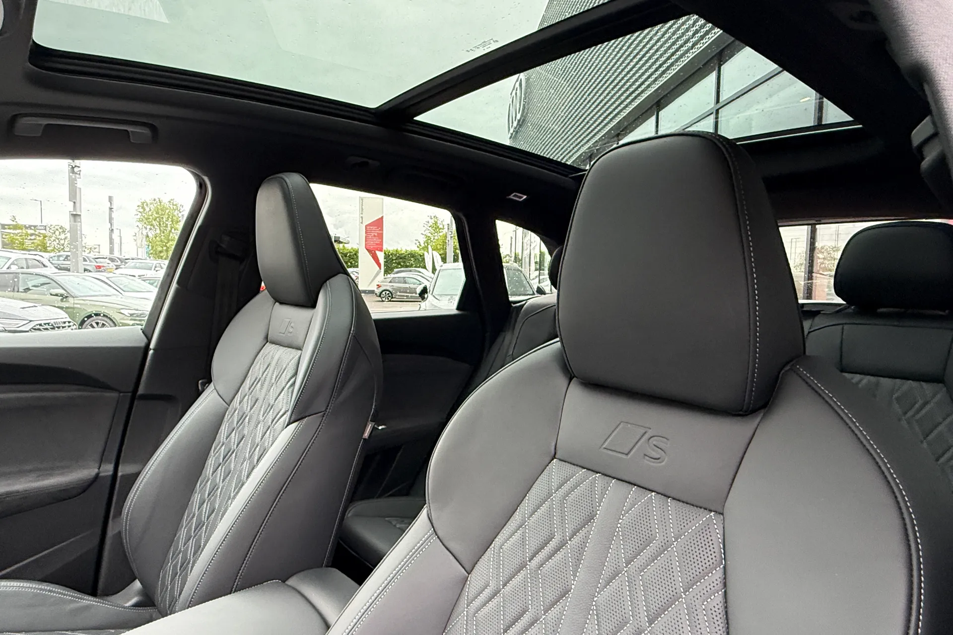Audi Q5 thumbnail image number 30