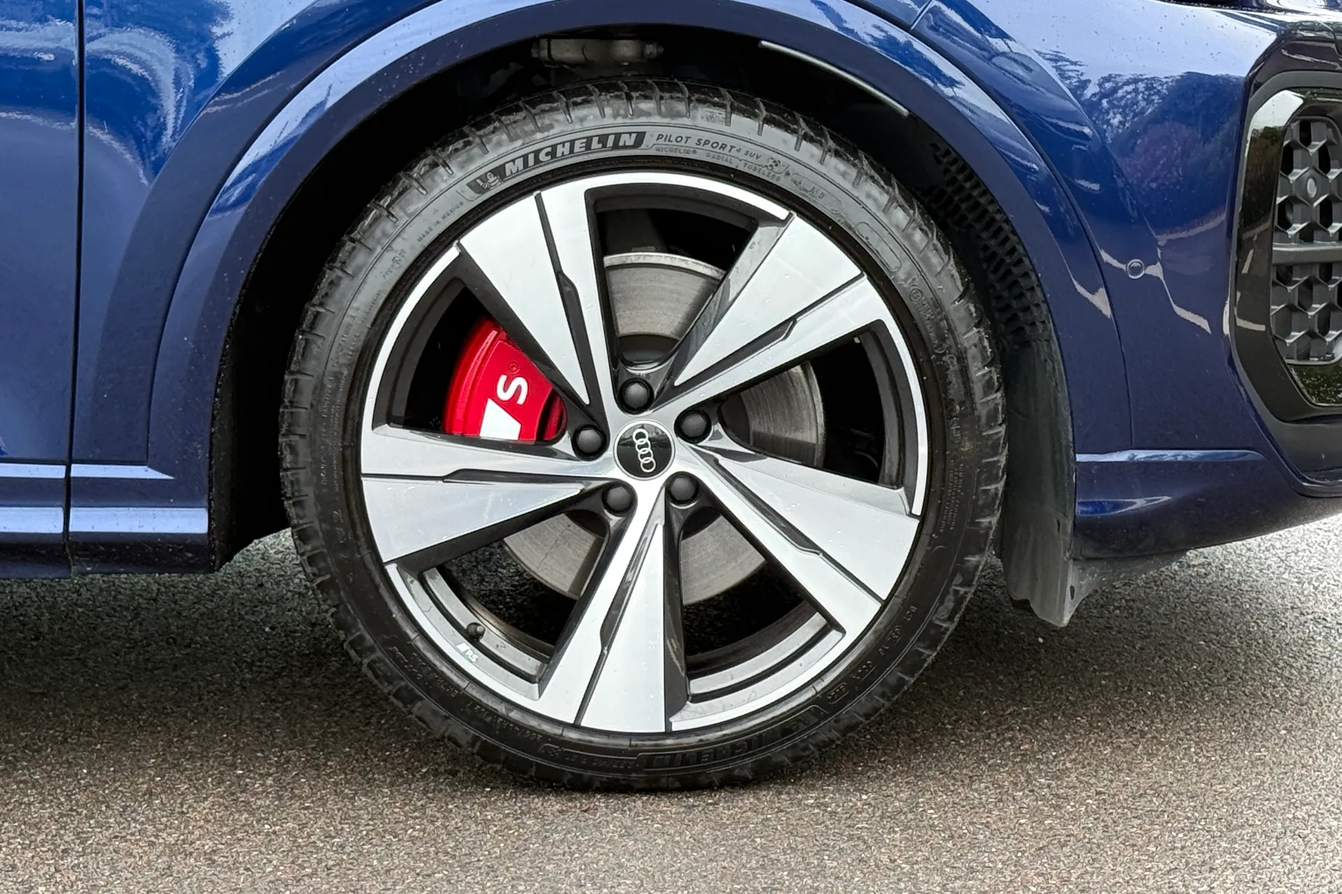 Audi Q5 thumbnail image number 17